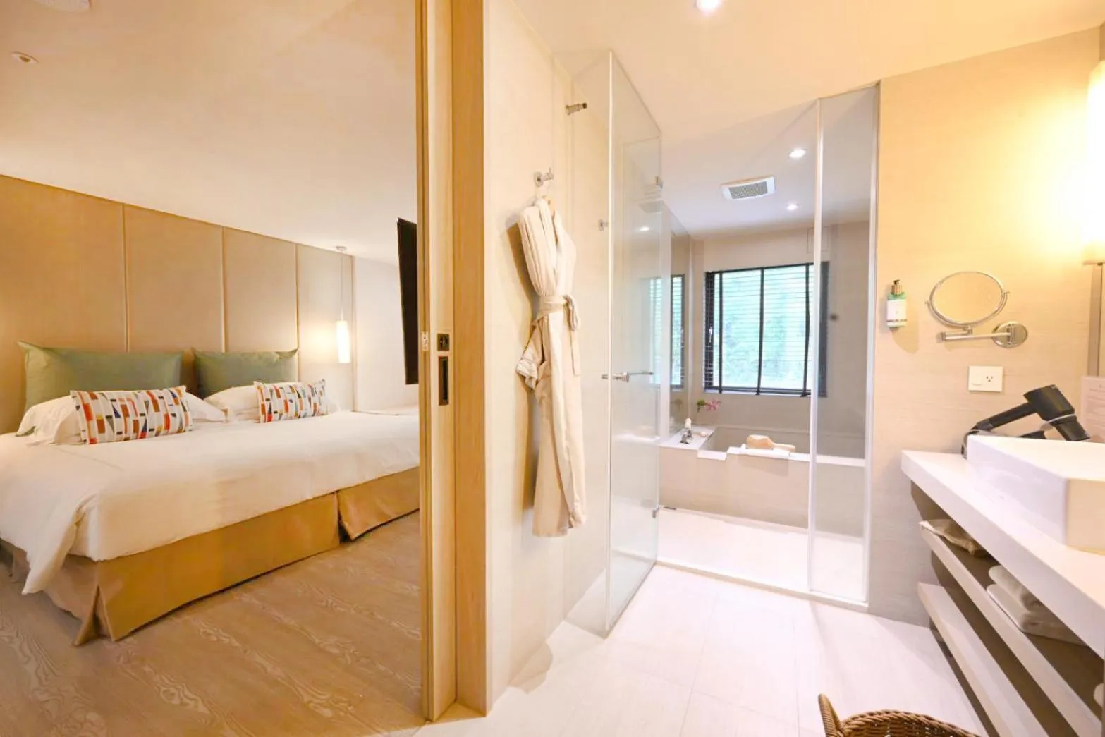 Bathroom, Bed in The Gaia Hotel - Taipei