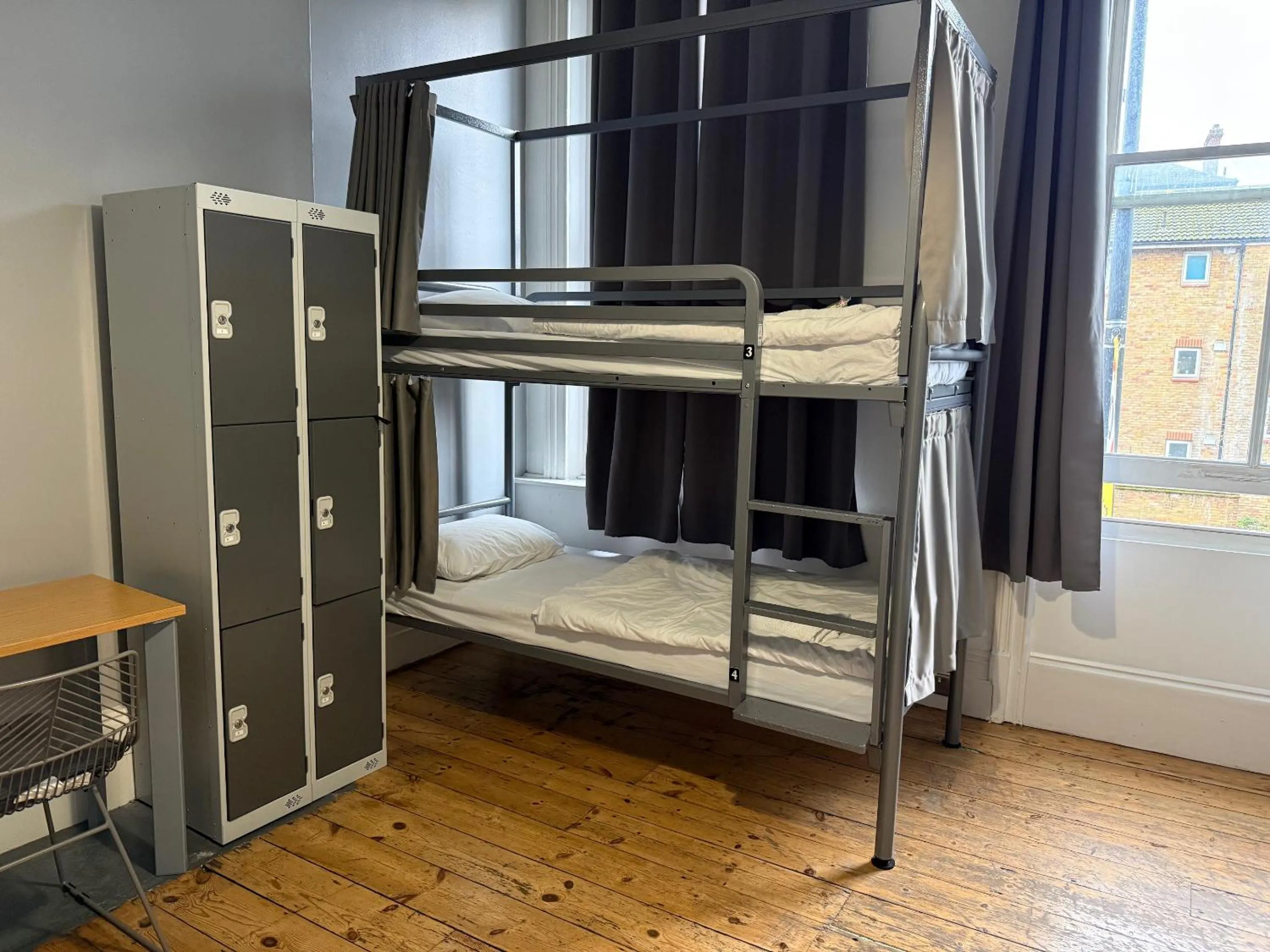 bunk bed, Bed in Cricketers Hostel