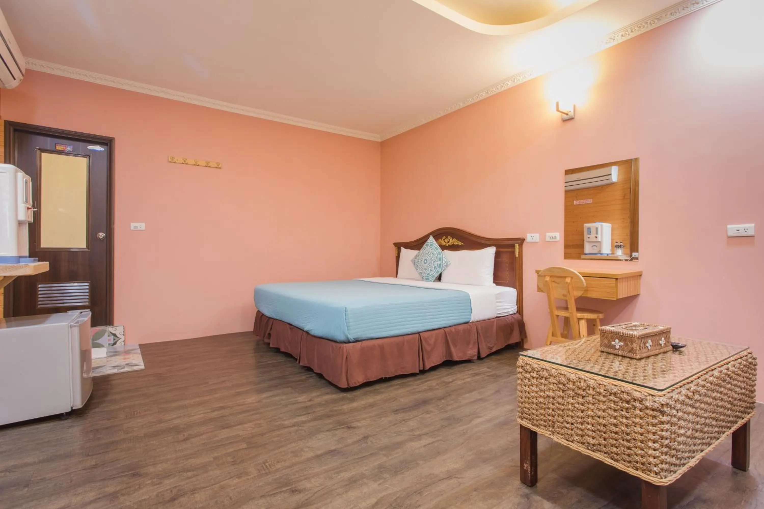 Bed in Hai Yuan Bungalow II