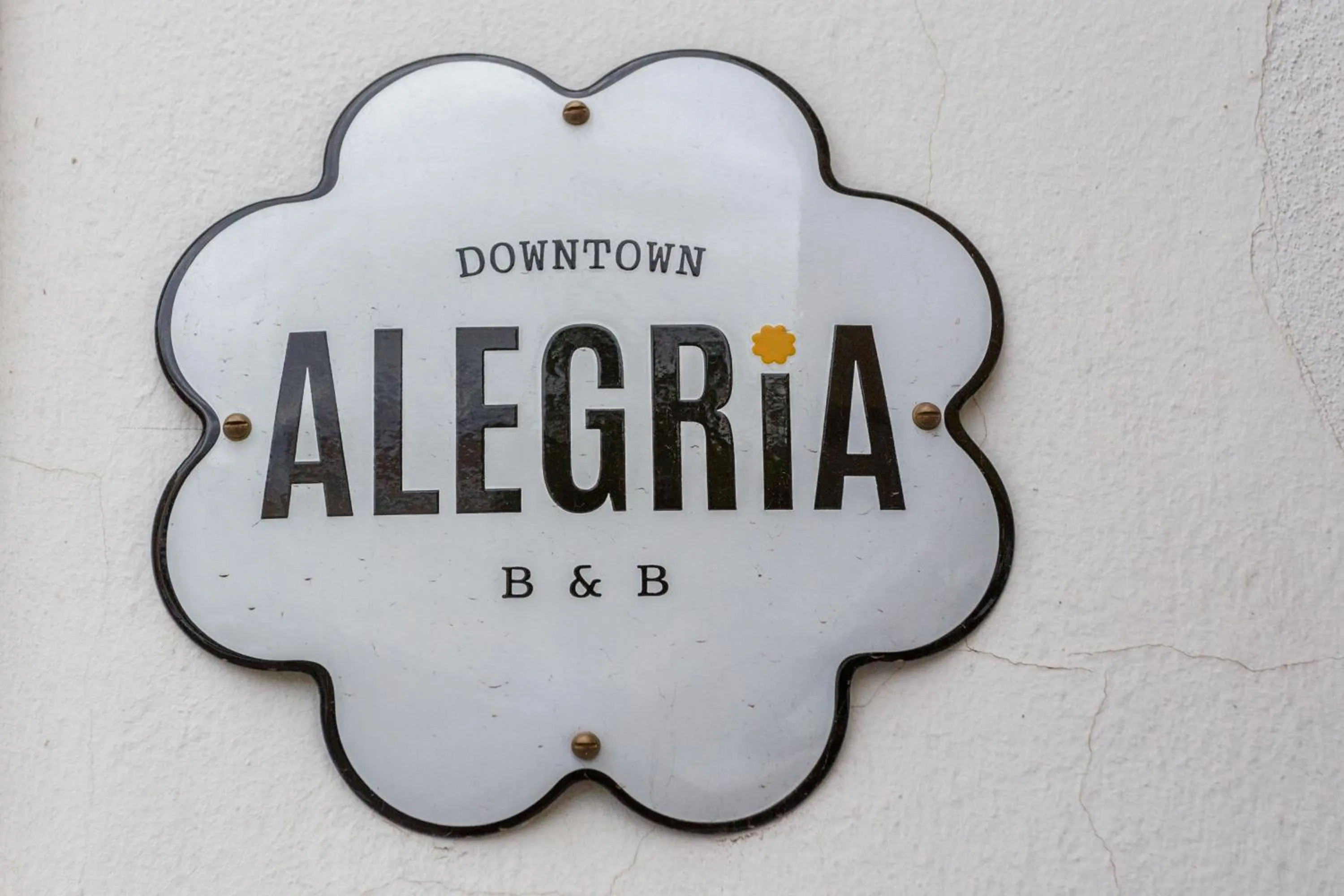 Facade/entrance in Casas da Formosa - Downtown Alegria B&B