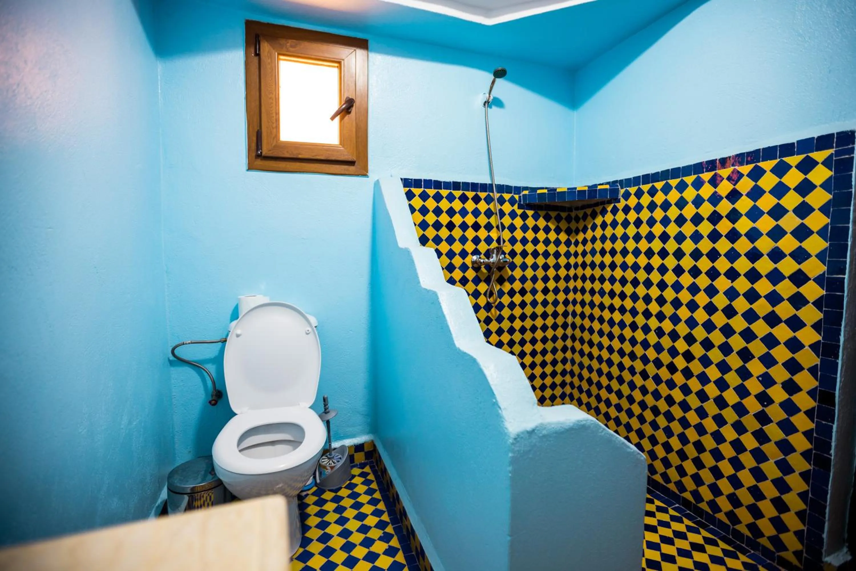 Toilet in Riad Merzouga Dunes