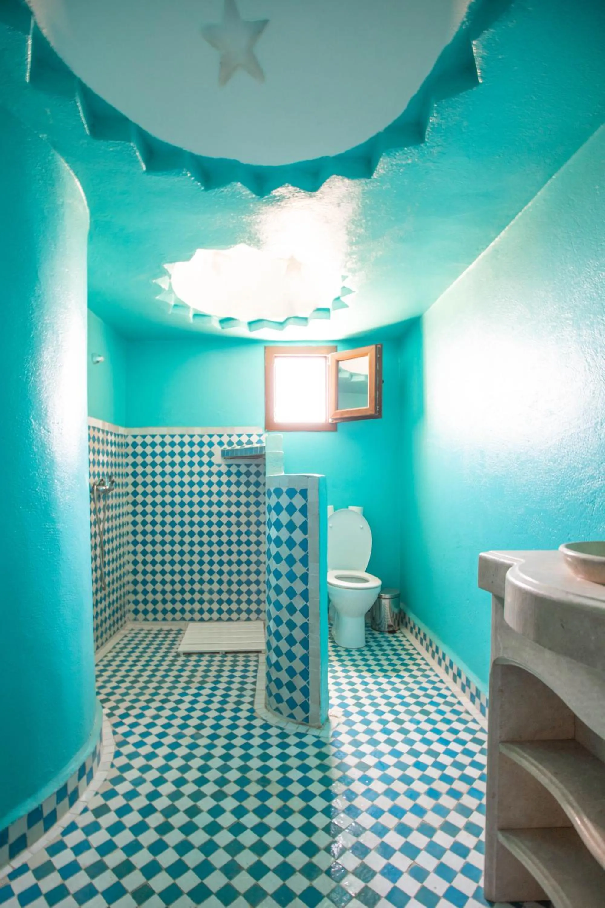 Photo of the whole room, Bed in Riad Merzouga Dunes