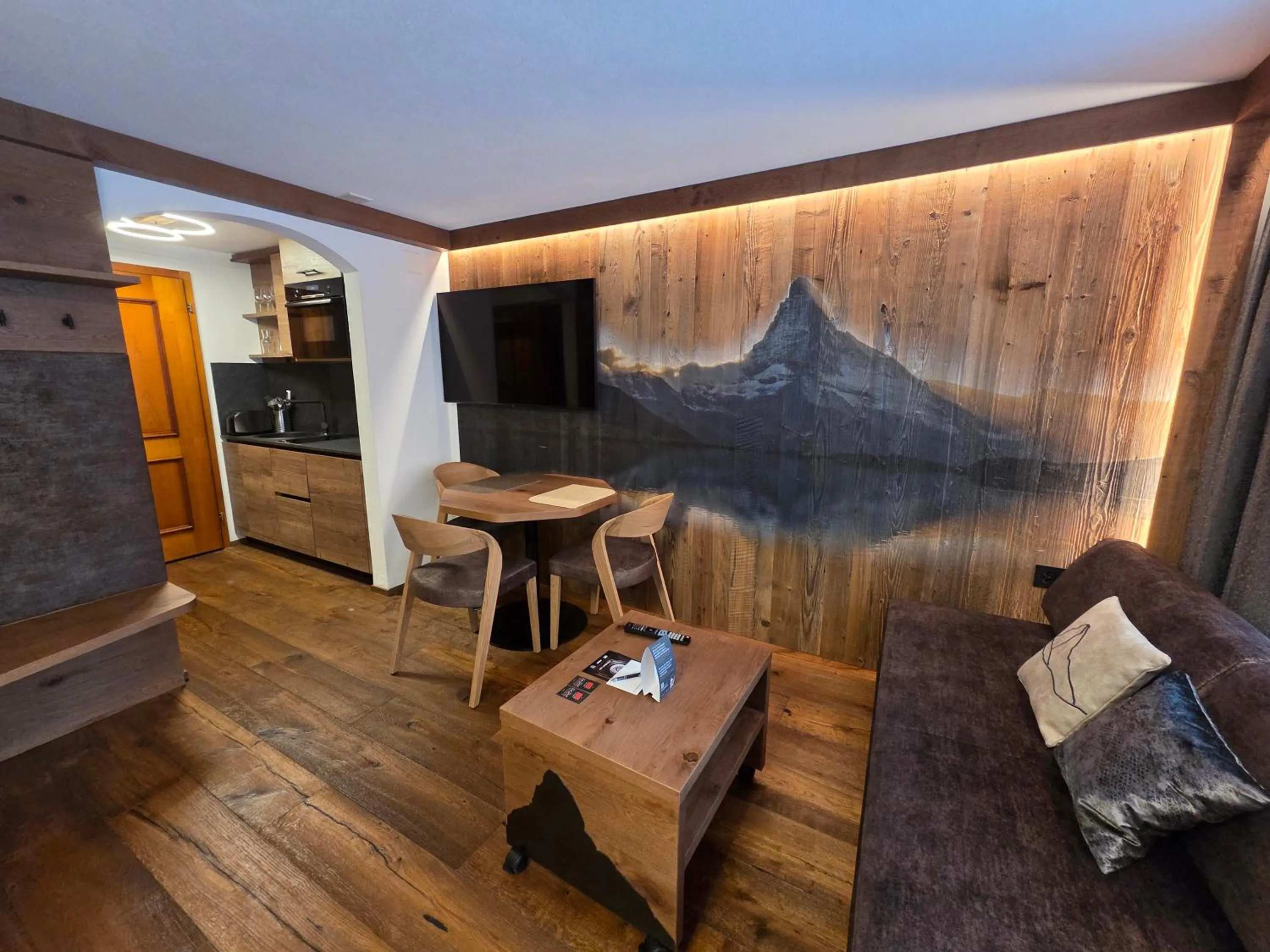 TV and multimedia in La Perle Apartments