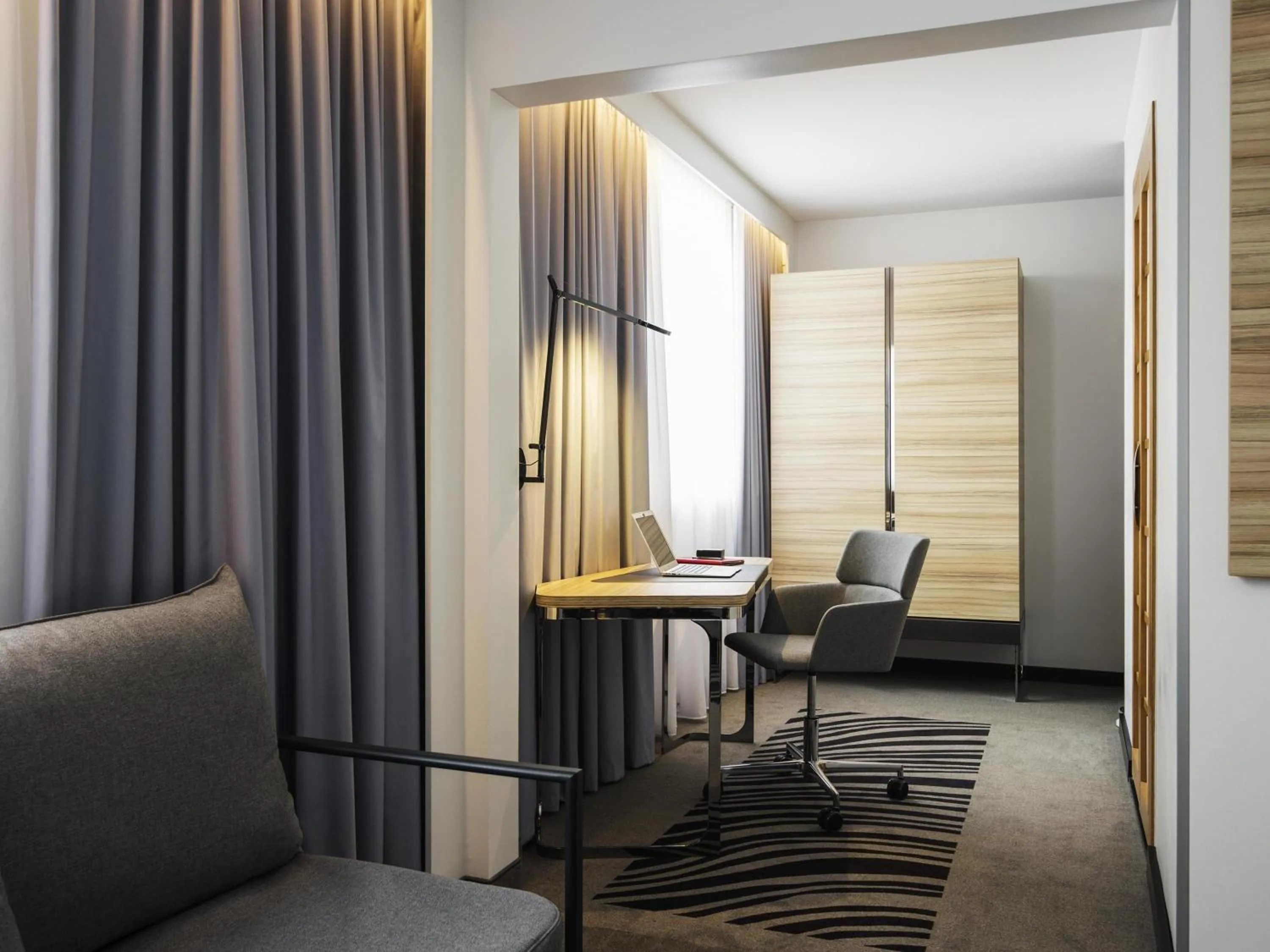 Bedroom in Novotel Den Haag City Centre