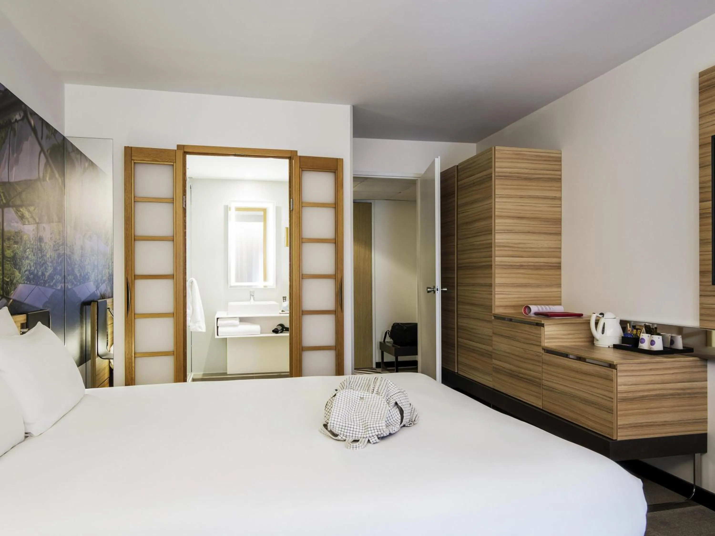 Bedroom, Bed in Novotel Den Haag City Centre