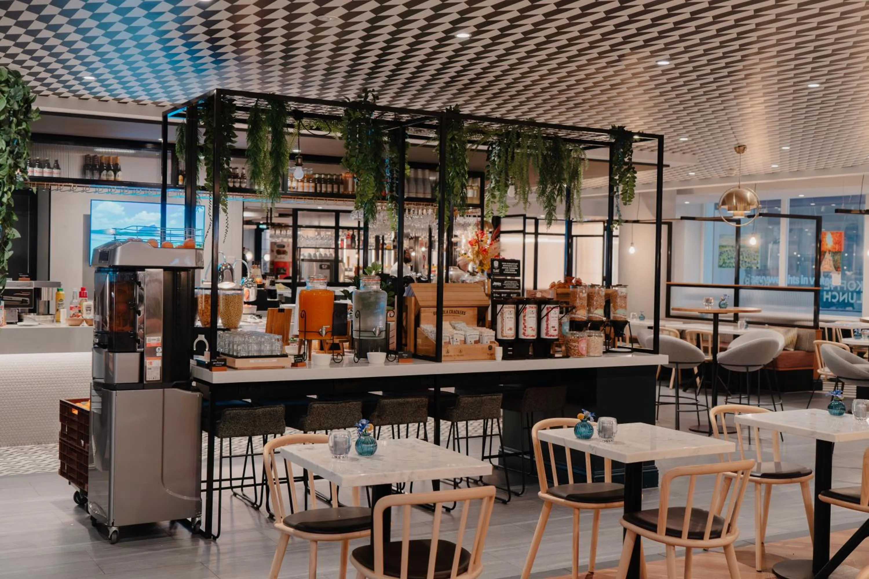 Food and drinks in Novotel Den Haag City Centre