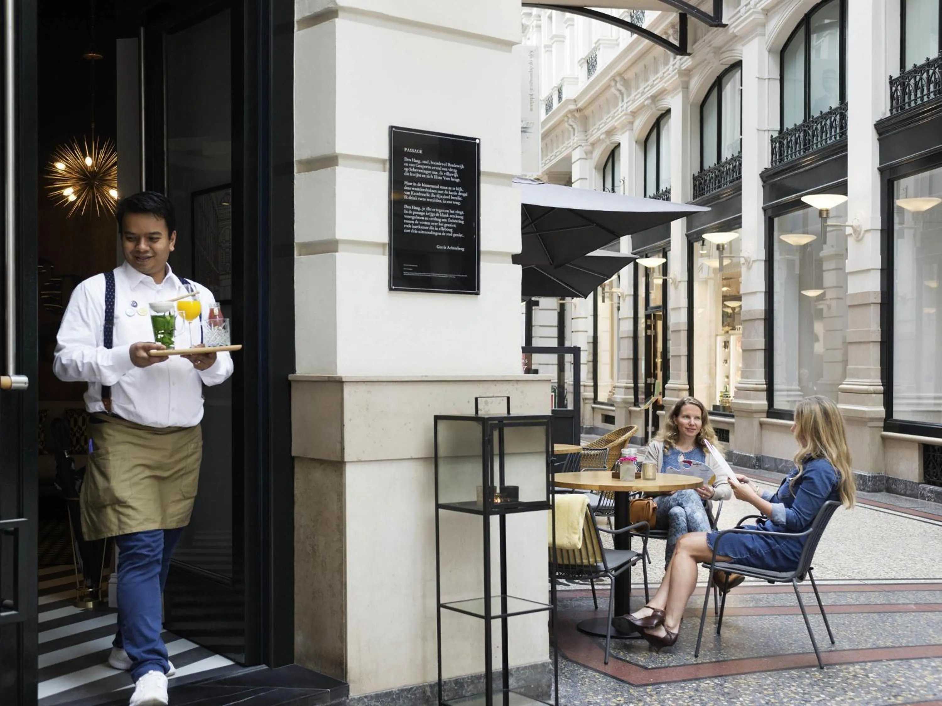 Restaurant/places to eat in Novotel Den Haag City Centre