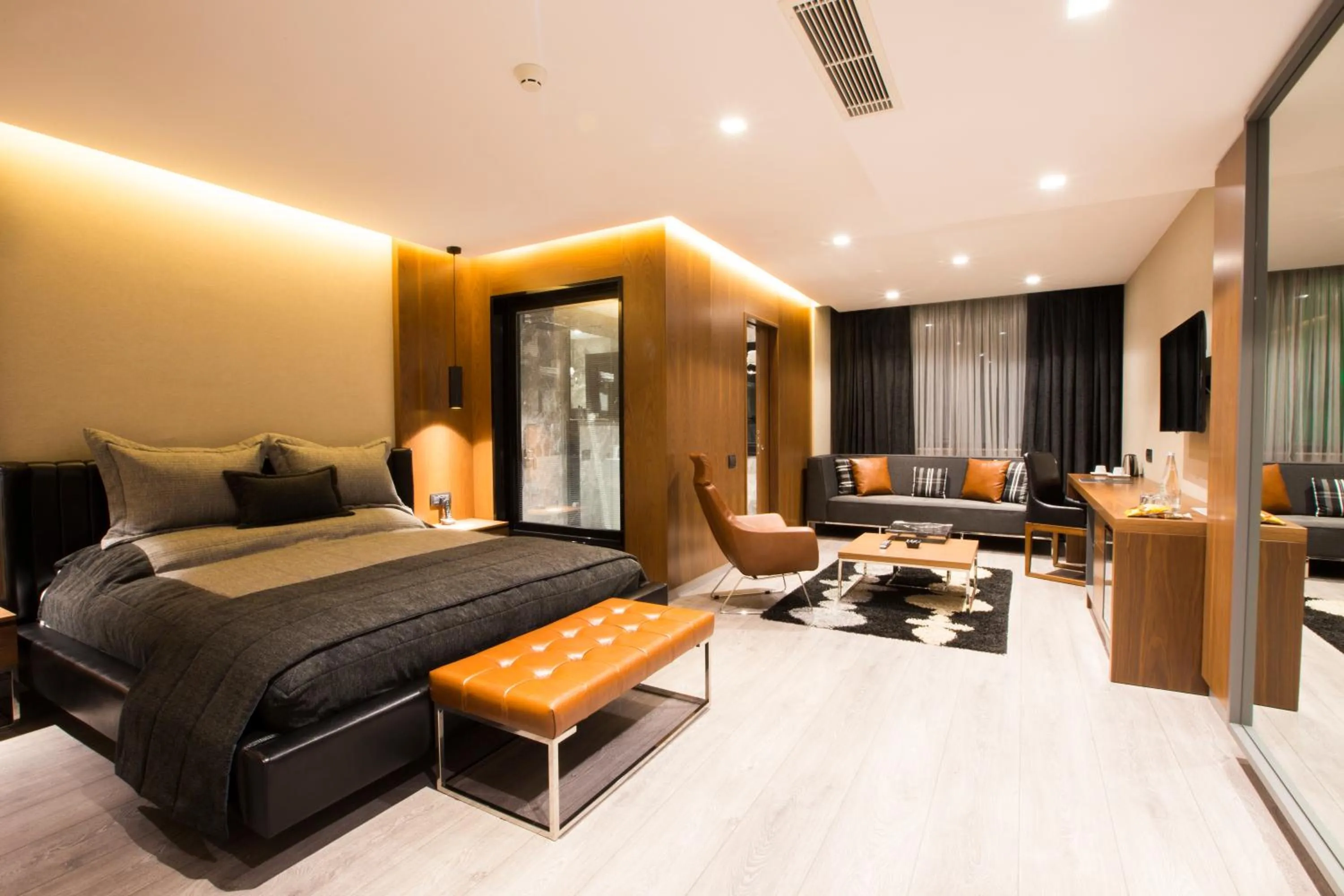 Photo of the whole room, Bed in Zeniva Hotel