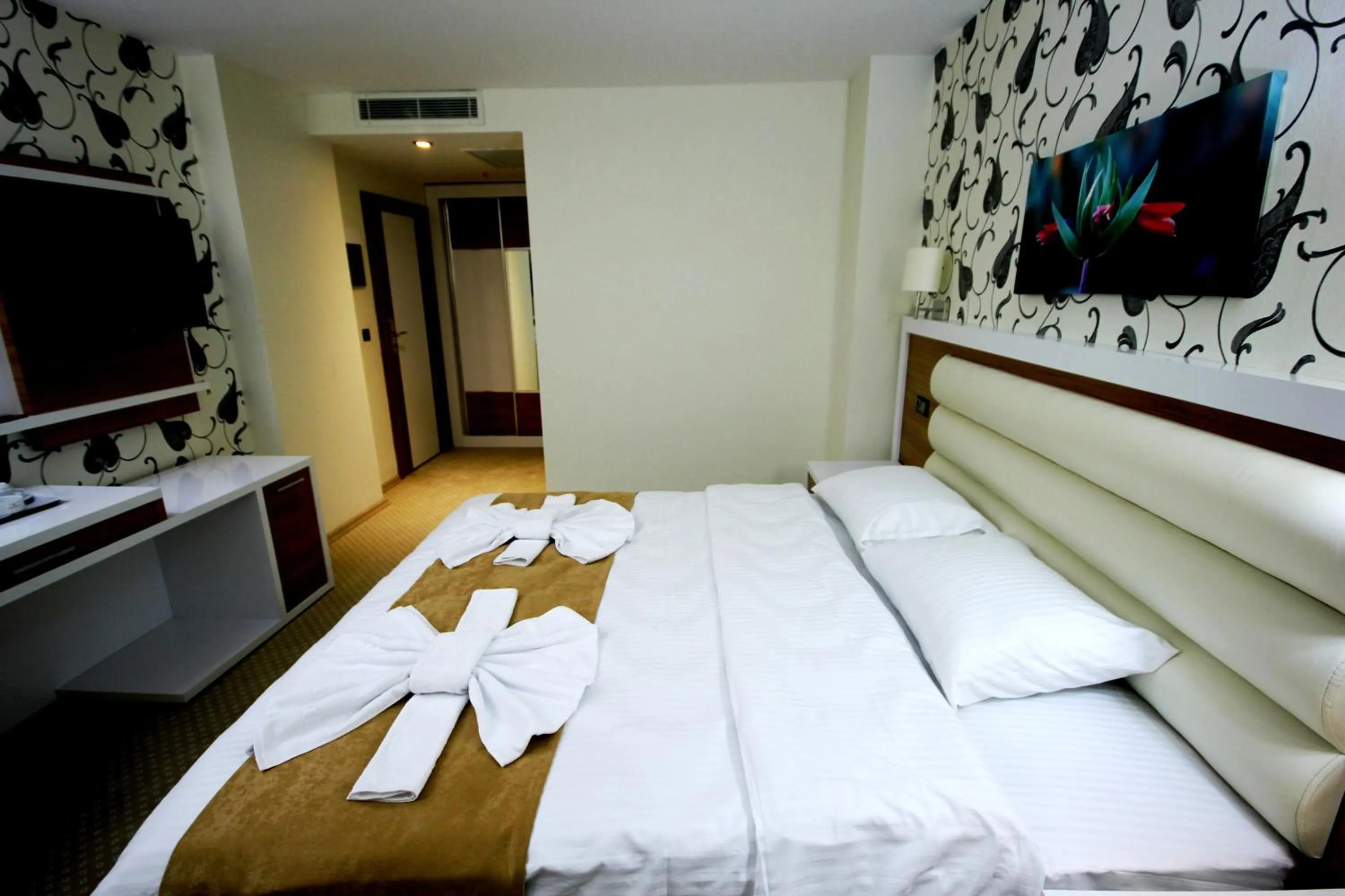 Photo of the whole room in The Ancient Mesopotamia Hotel