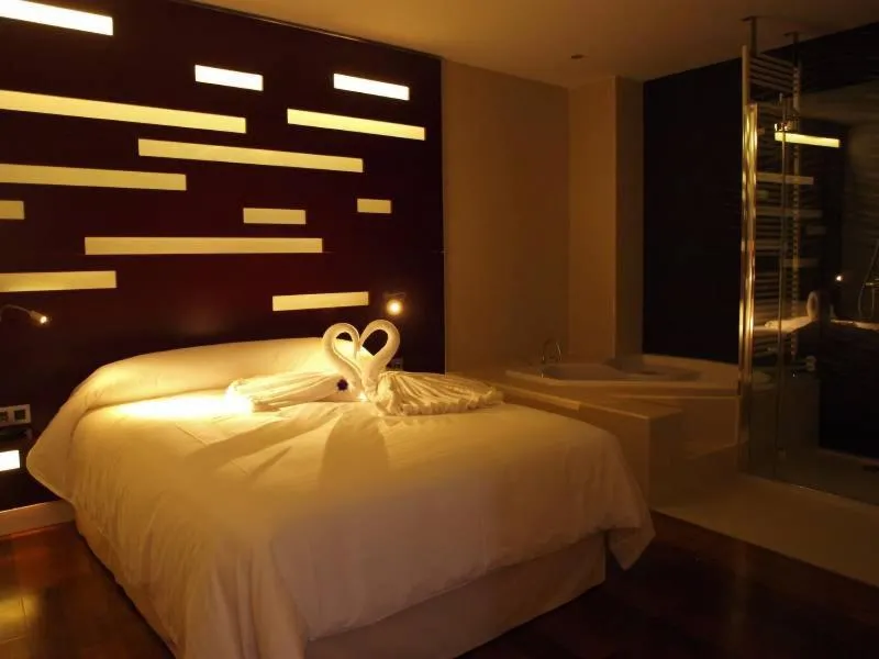 Bedroom, Bed in Hotel Las Casas de Pandreula