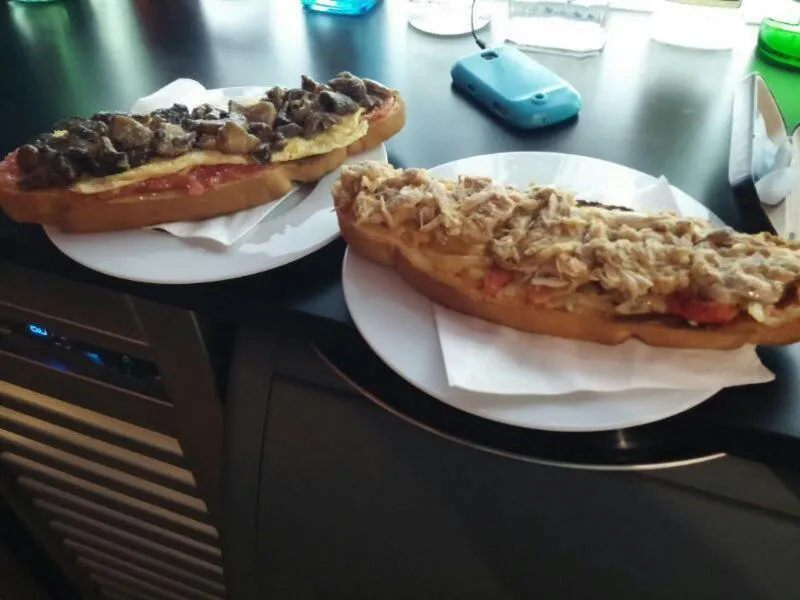 Food in Hotel Las Casas de Pandreula