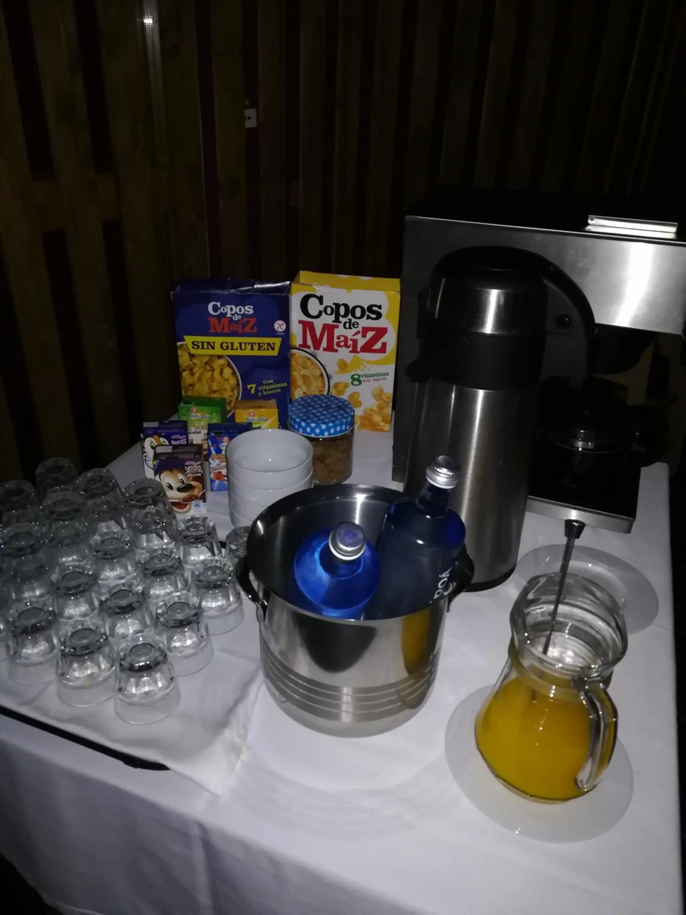 Food and drinks in Hotel Las Casas de Pandreula
