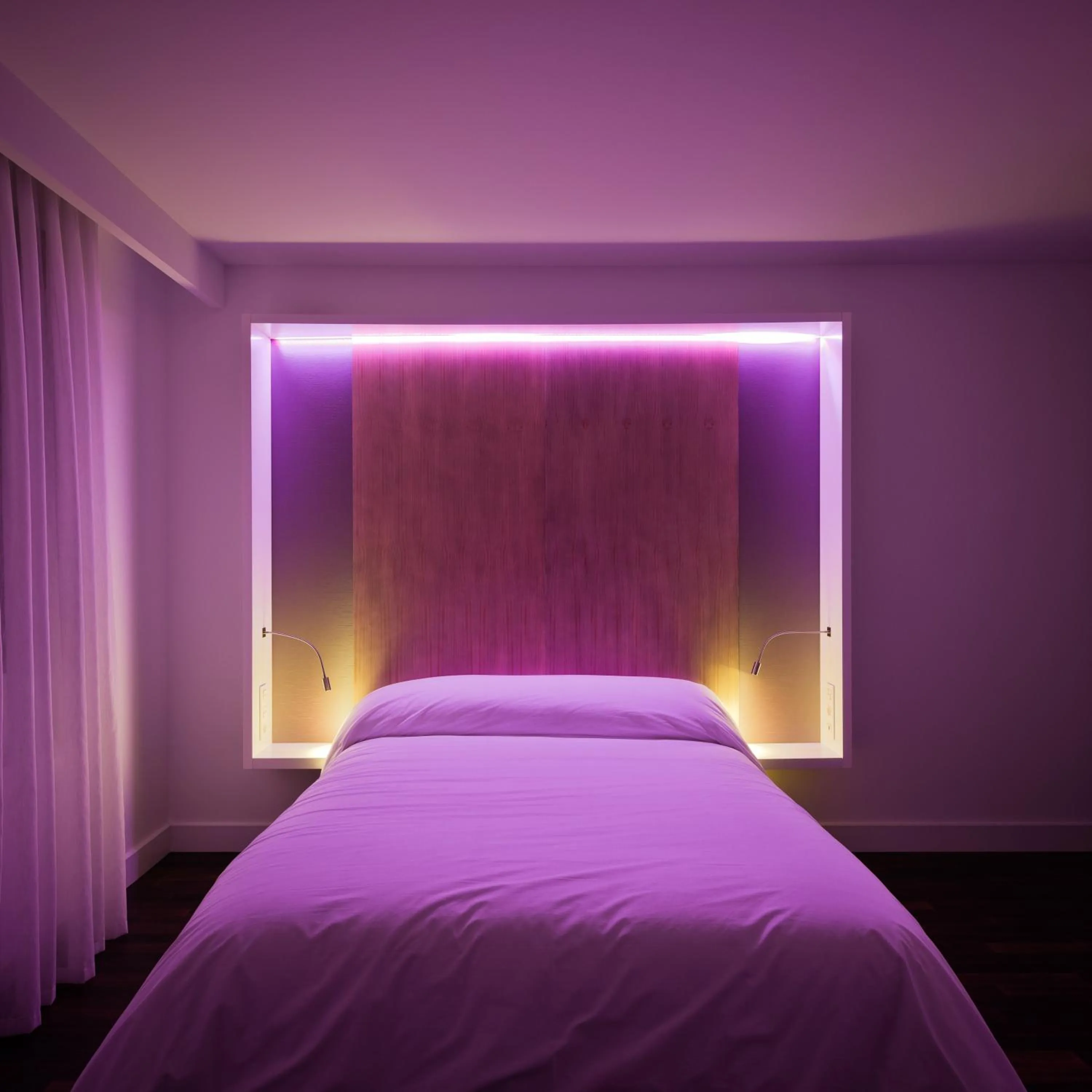 Photo of the whole room, Bed in Hotel Las Casas de Pandreula