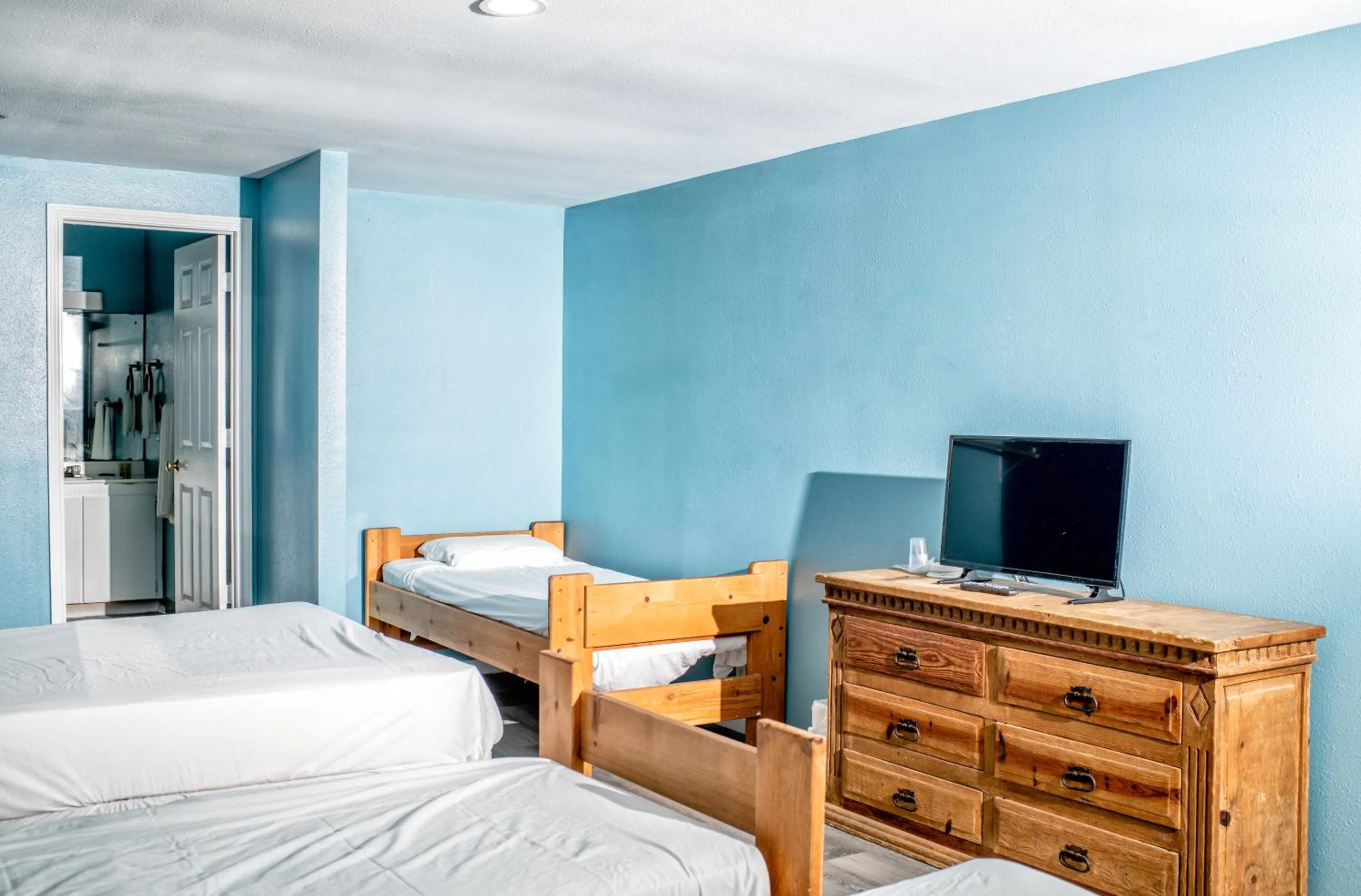 Photo of the whole room, Bed in captain's quarters