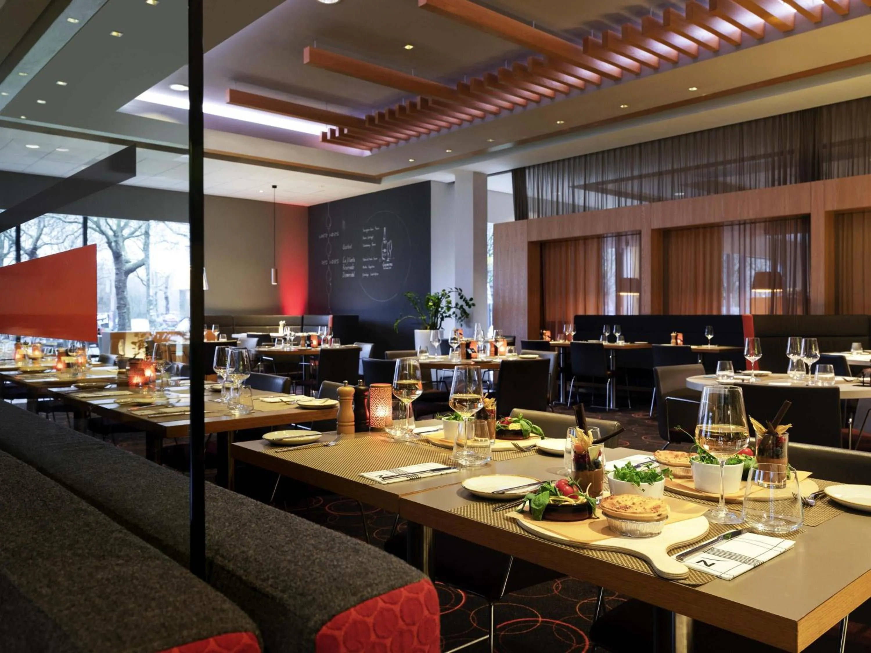 Restaurant/places to eat in Novotel Amsterdam City