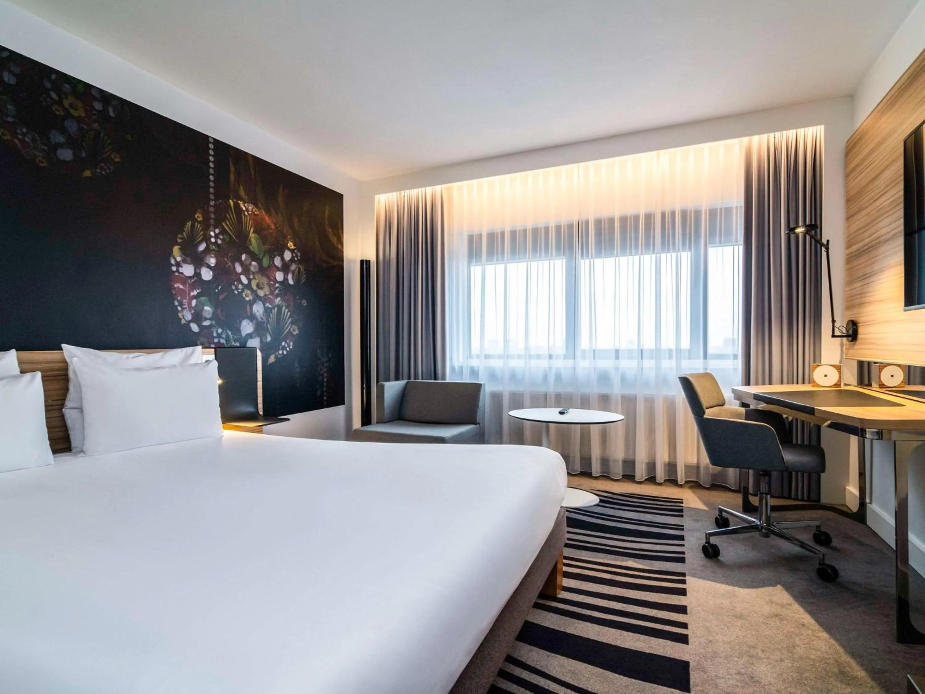 Bedroom, Bed in Novotel Amsterdam City