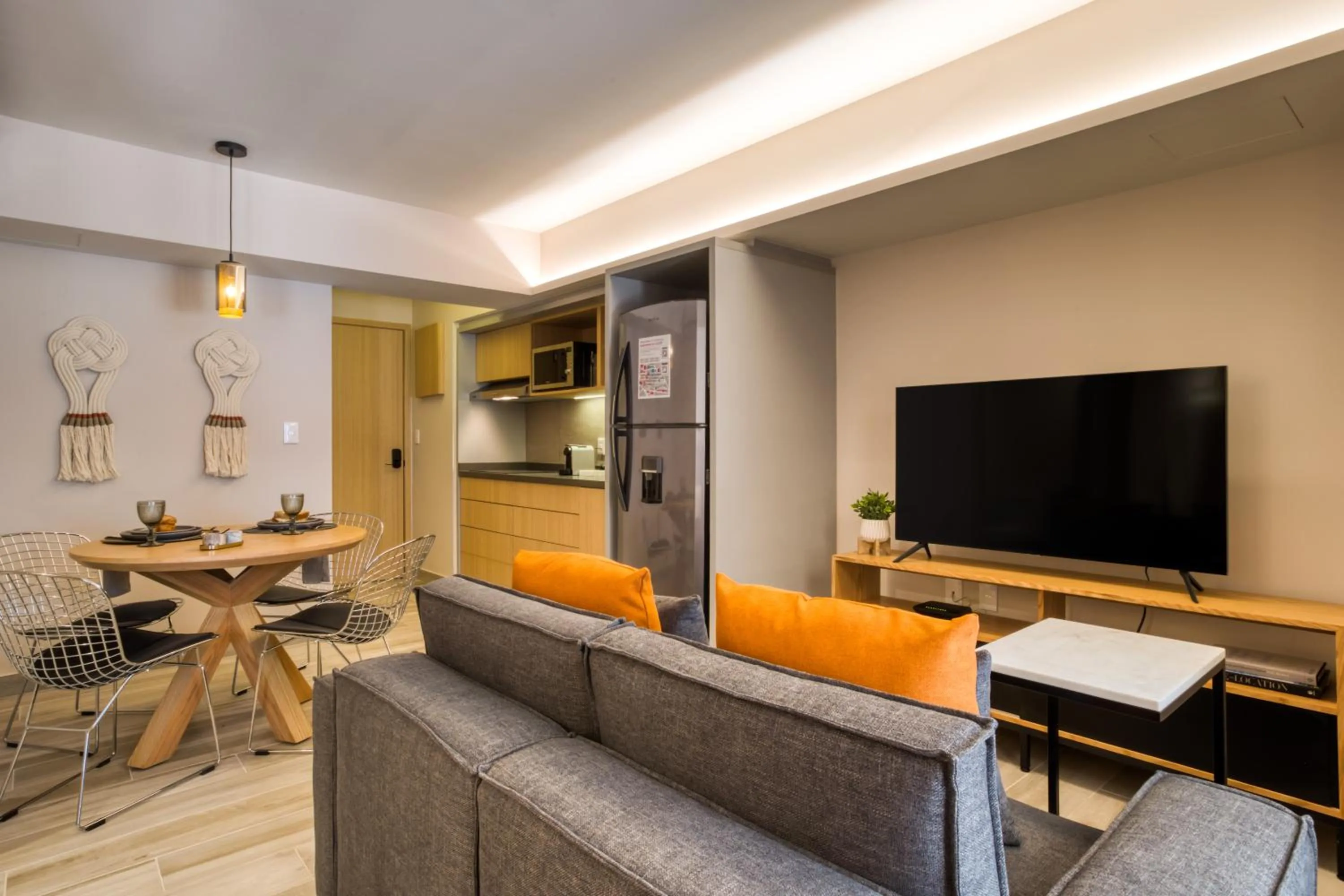 TV and multimedia in ULIV Parque Lincoln