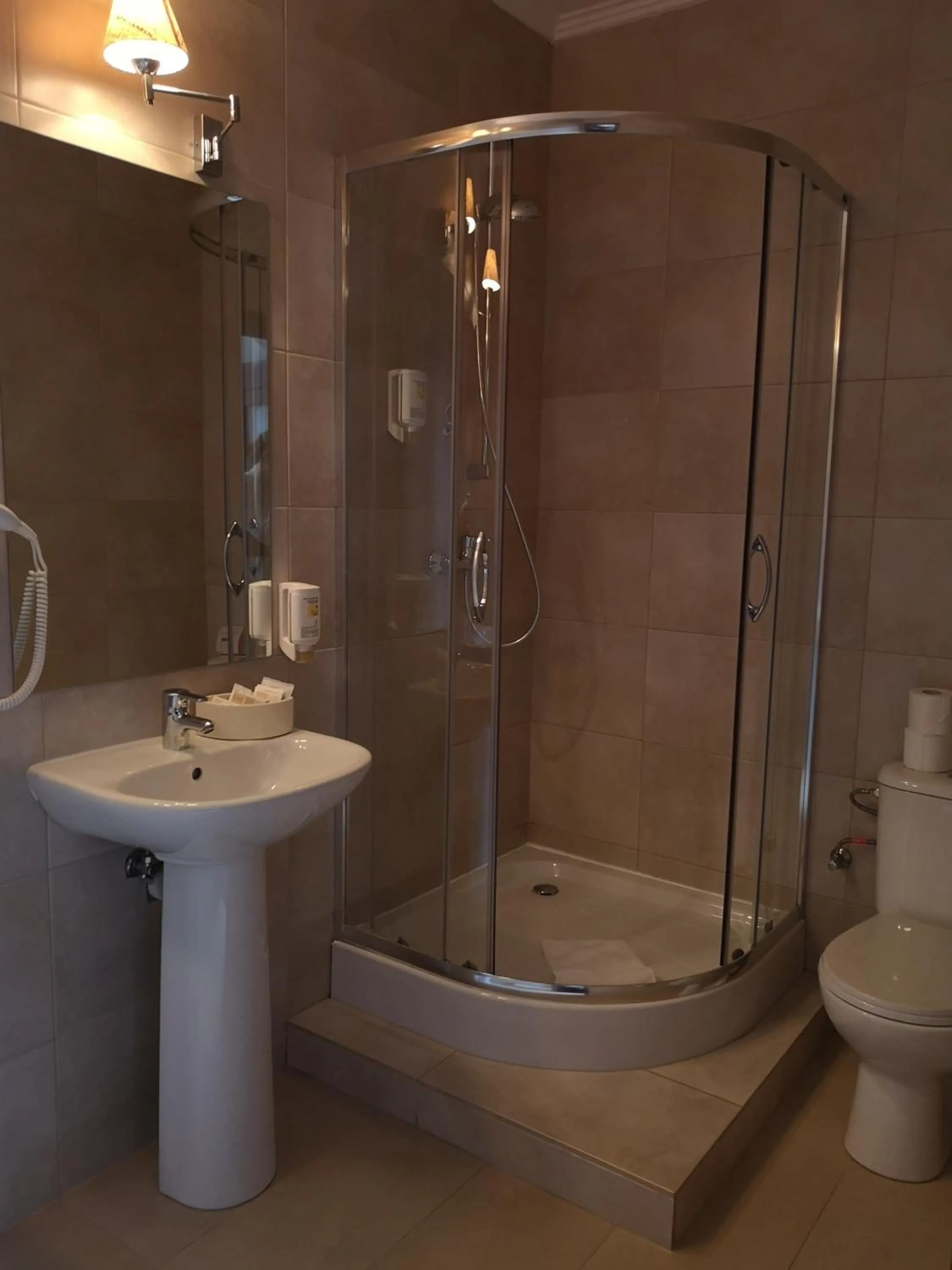 Shower in Riviera Resort Airport Modlin