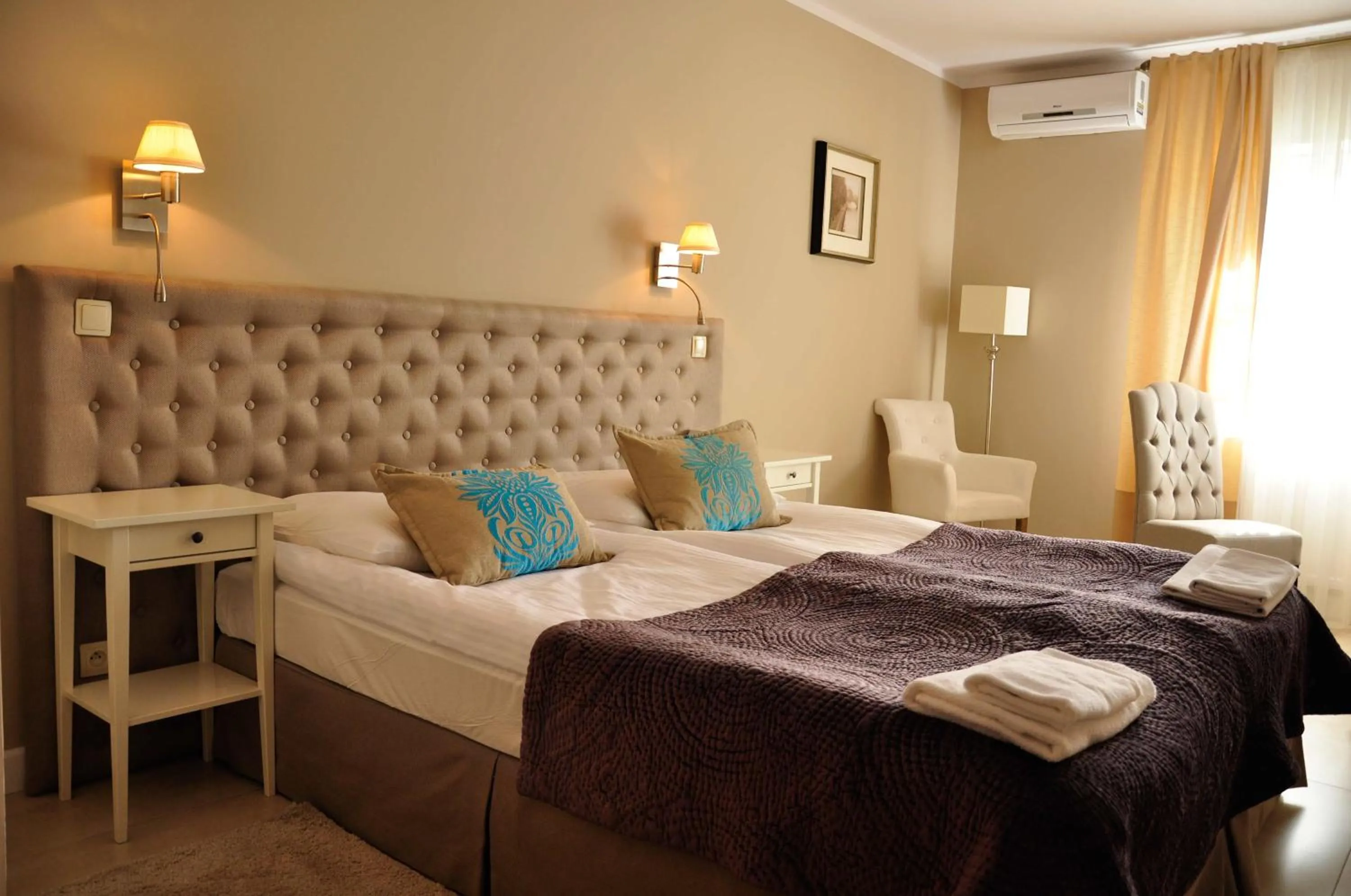 Bed in Riviera Resort Airport Modlin