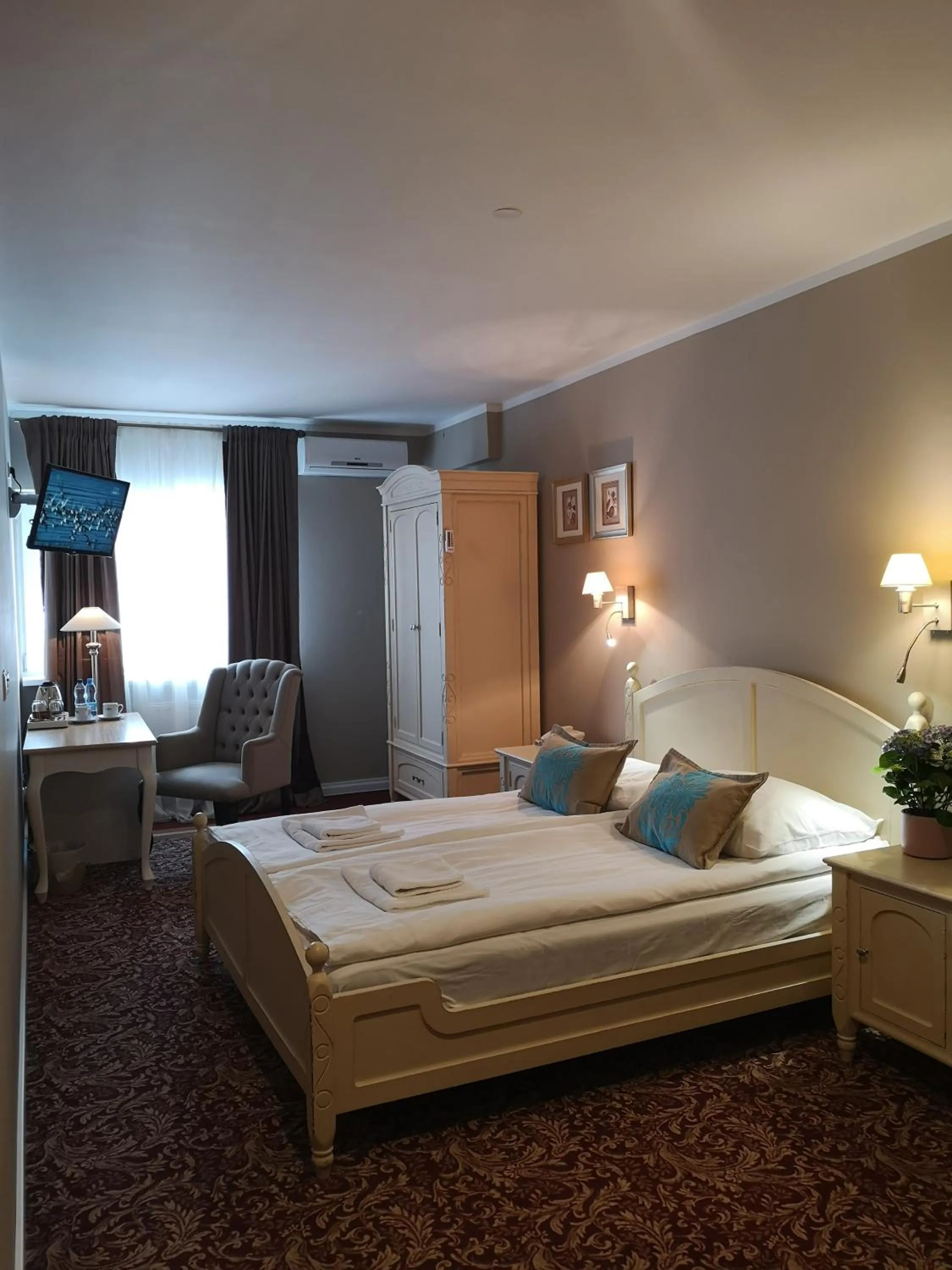 Bed in Riviera Resort Airport Modlin