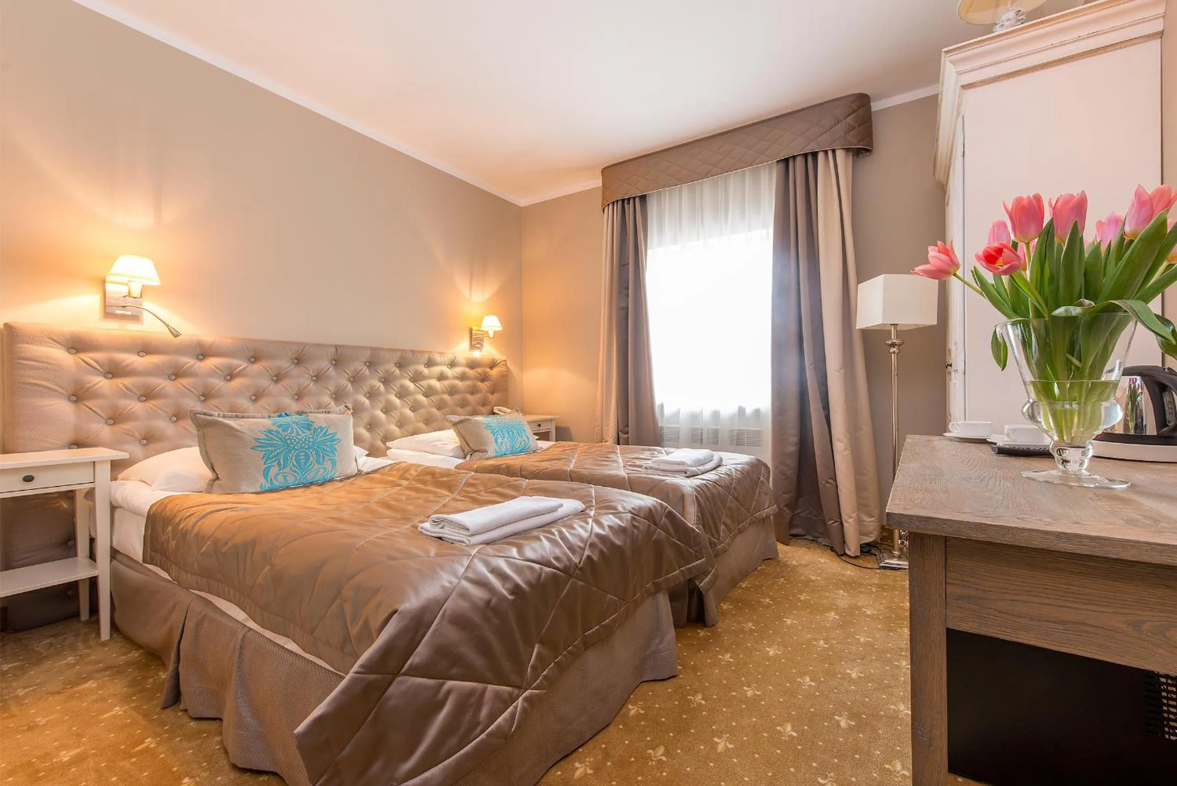 Bed in Riviera Resort Airport Modlin