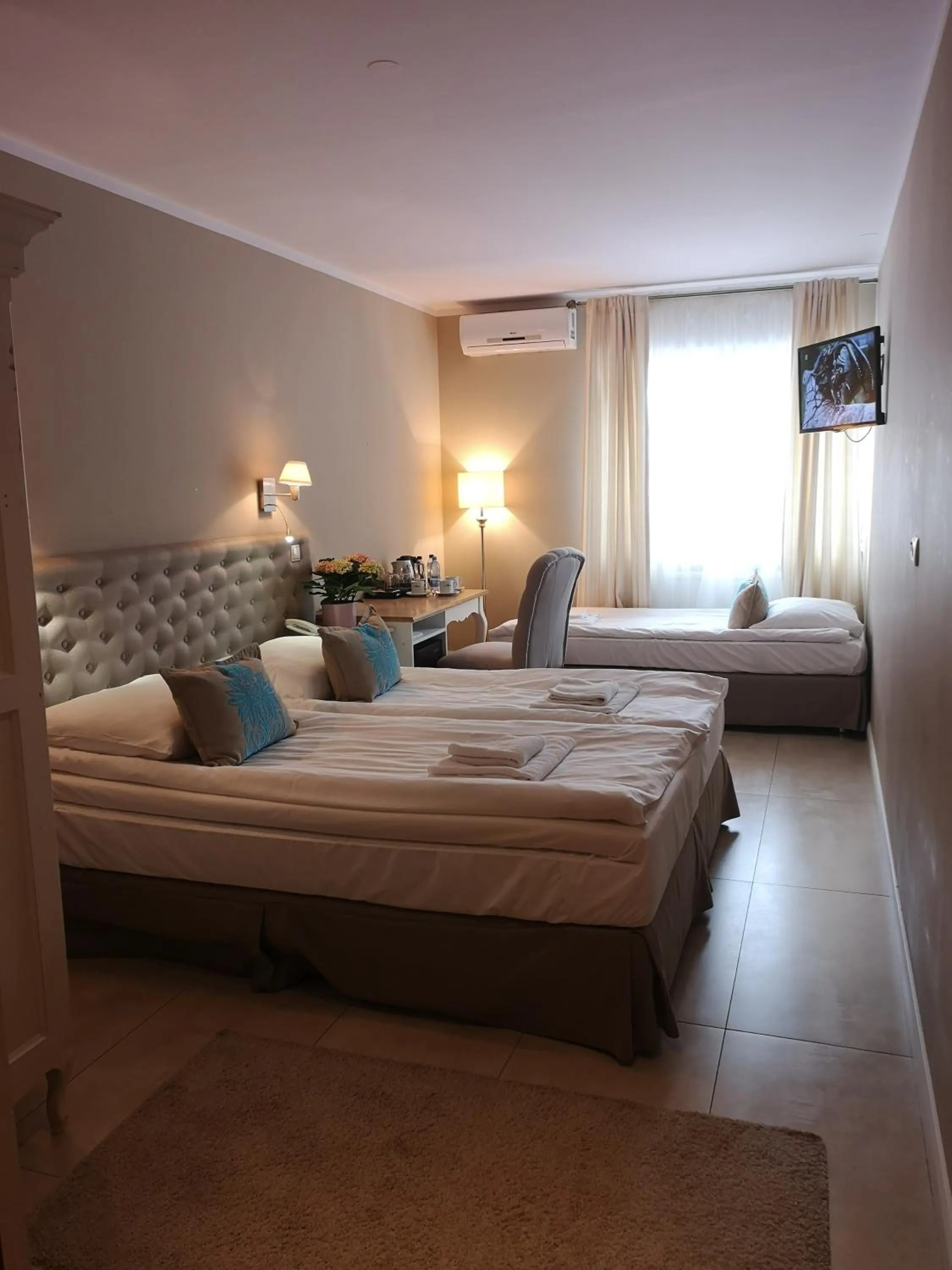 Bed in Riviera Resort Airport Modlin