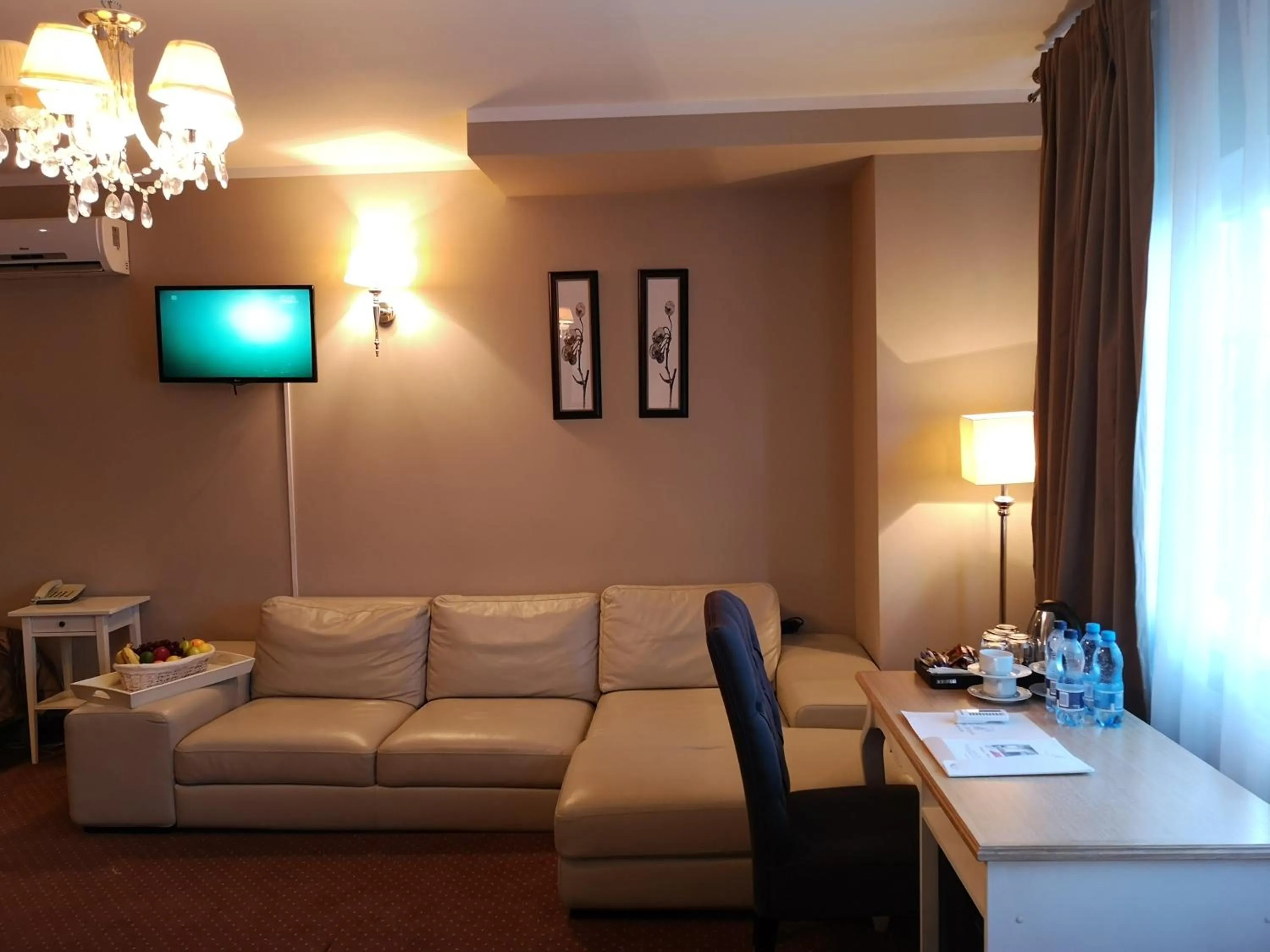 TV and multimedia in Riviera Resort Airport Modlin