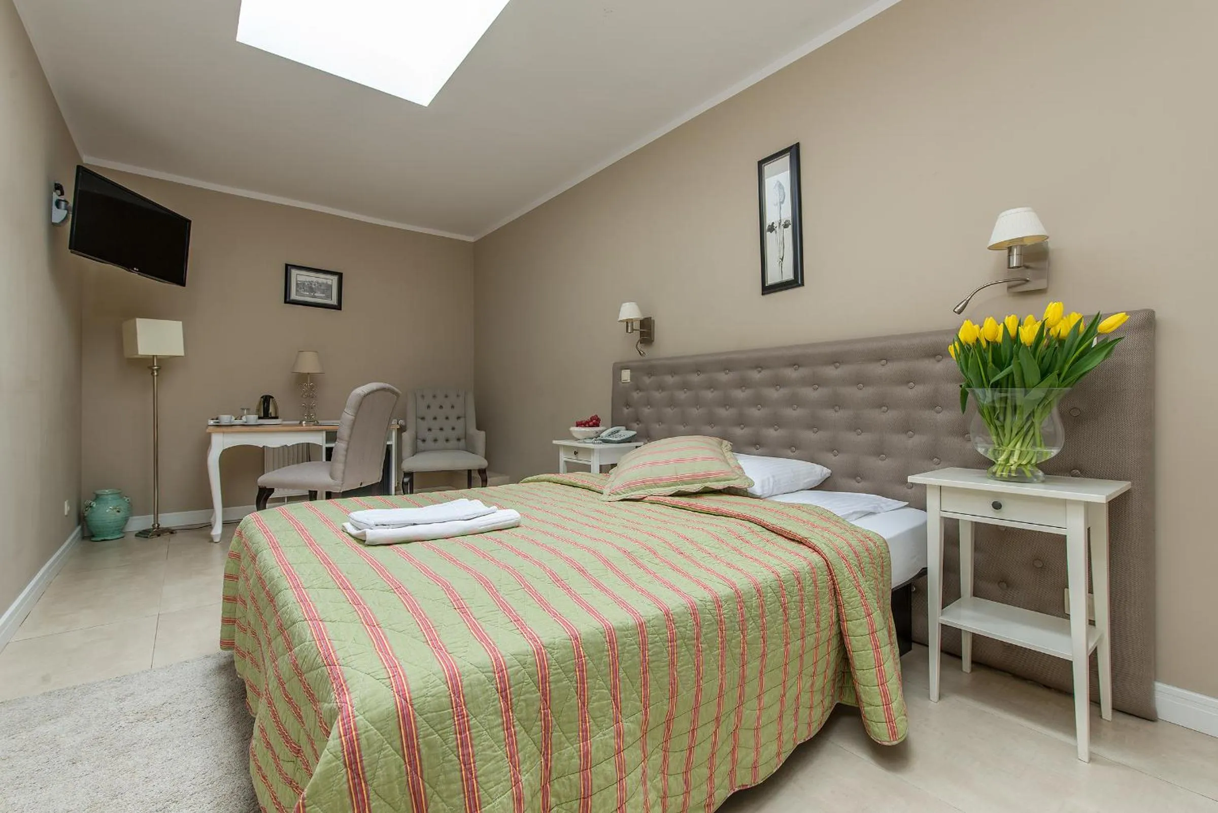 Bed in Riviera Resort Airport Modlin