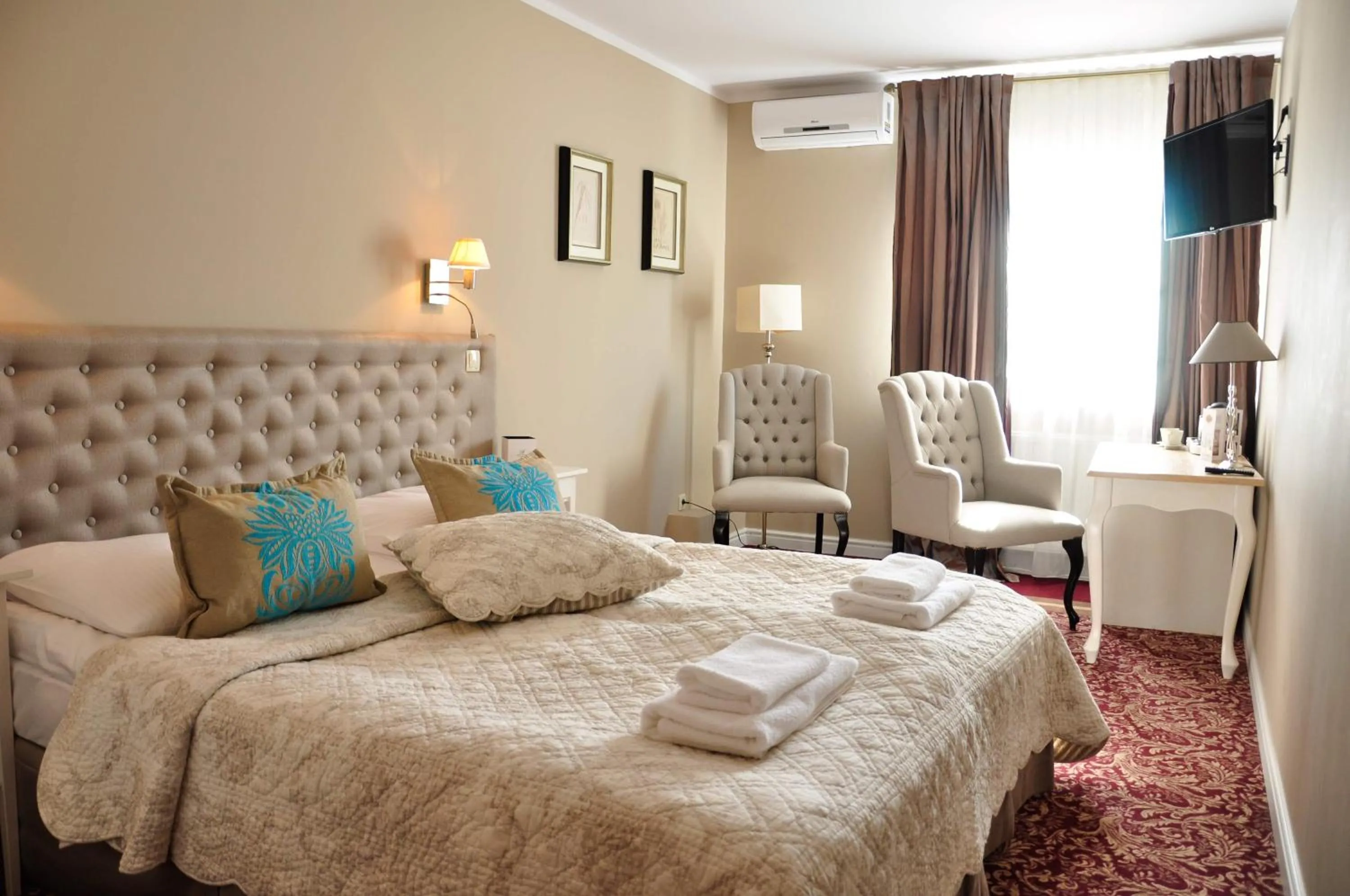 Bed in Riviera Resort Airport Modlin