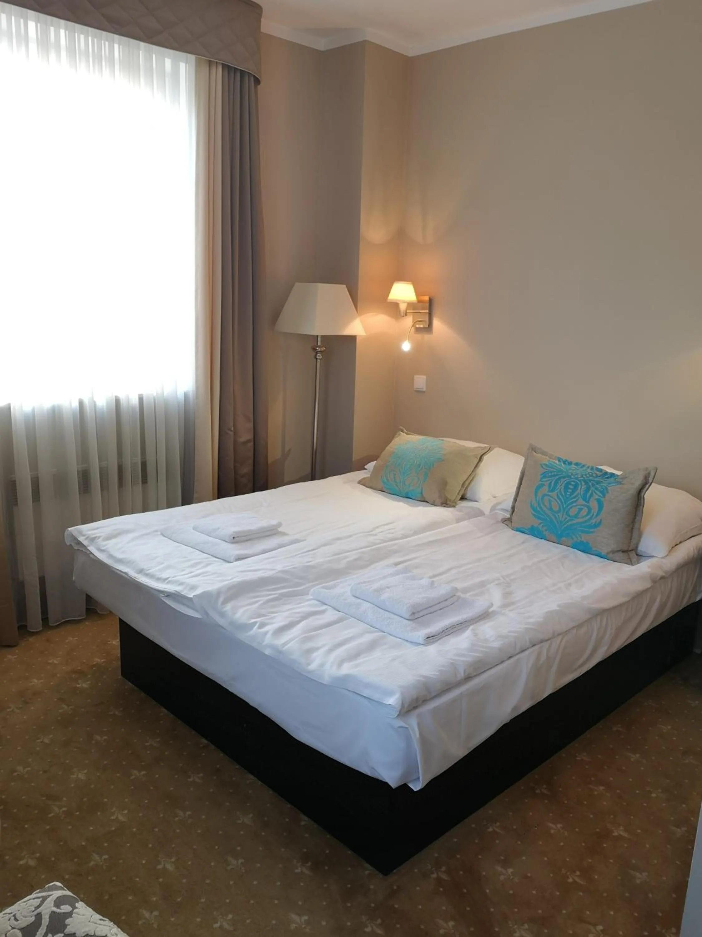Bed in Riviera Resort Airport Modlin
