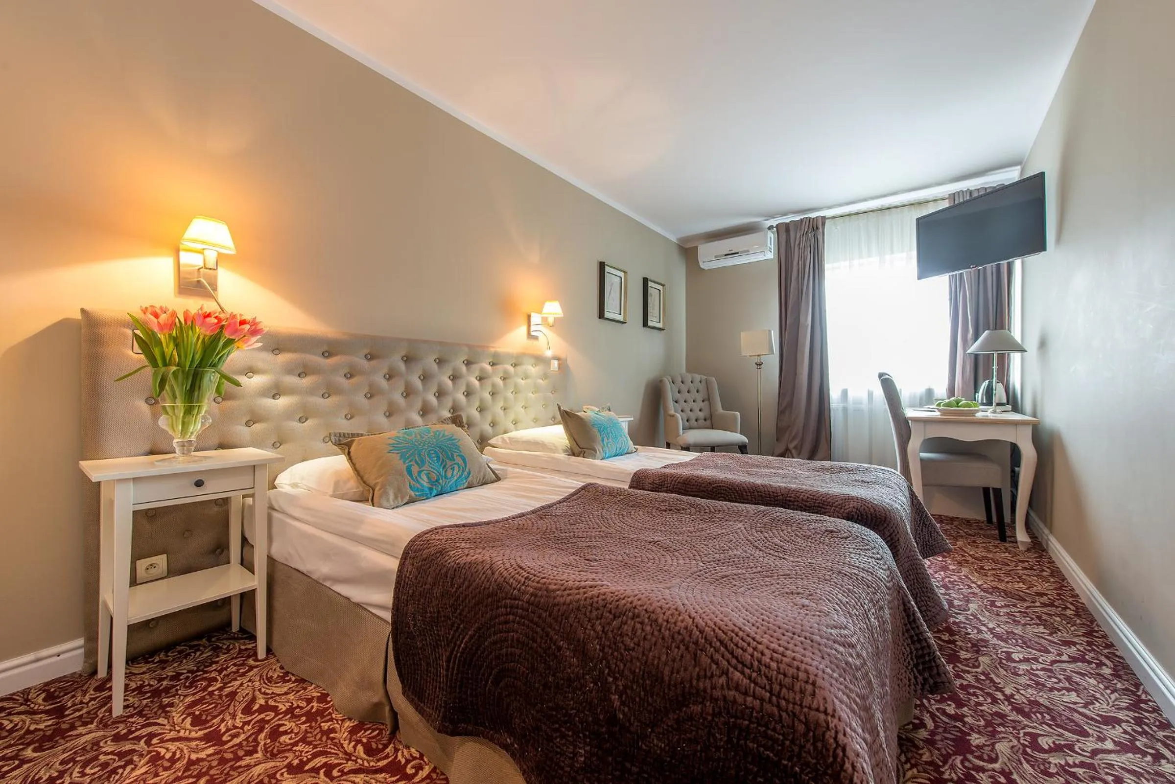 Bed in Riviera Resort Airport Modlin