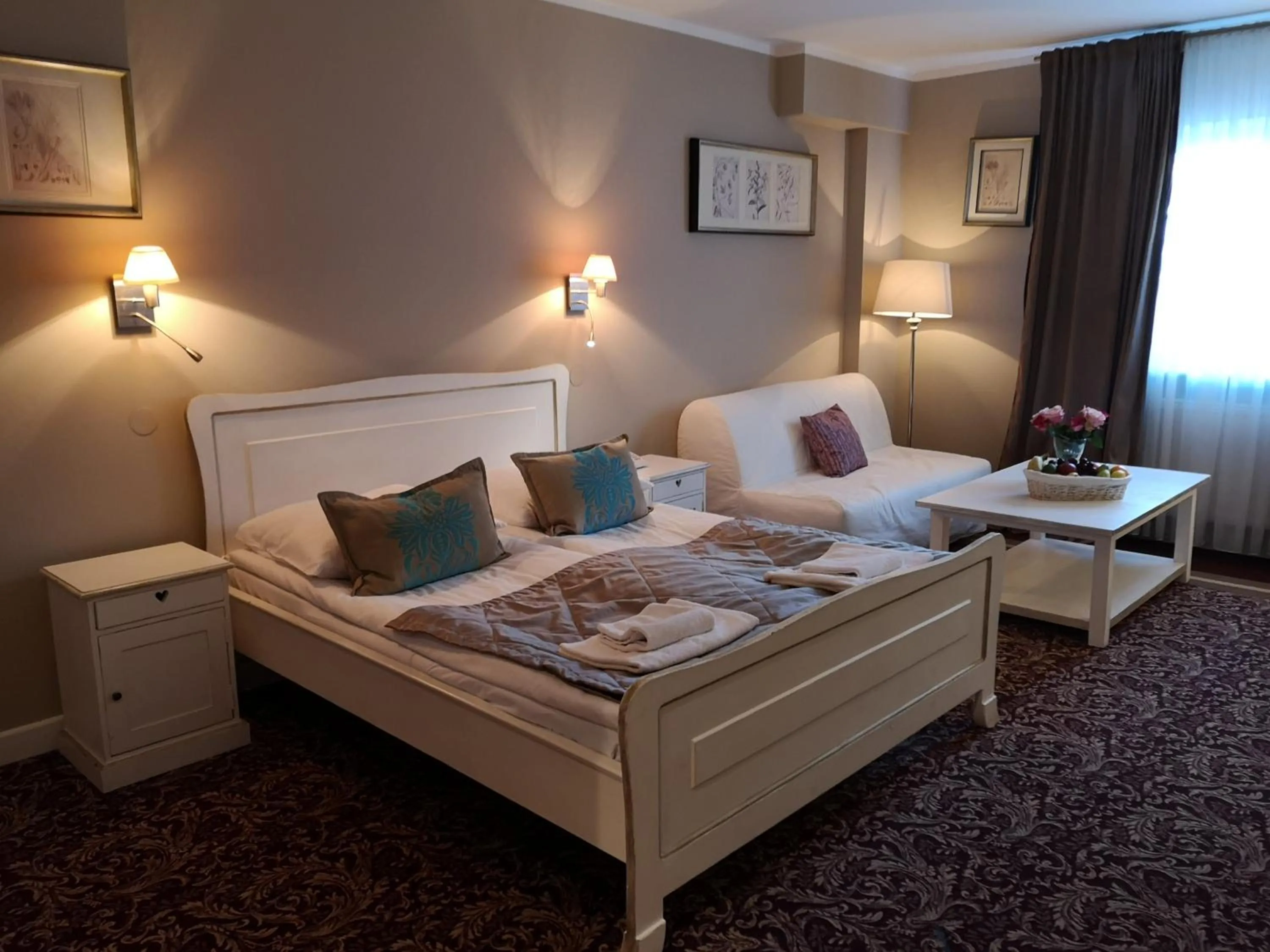 Bed in Riviera Resort Airport Modlin