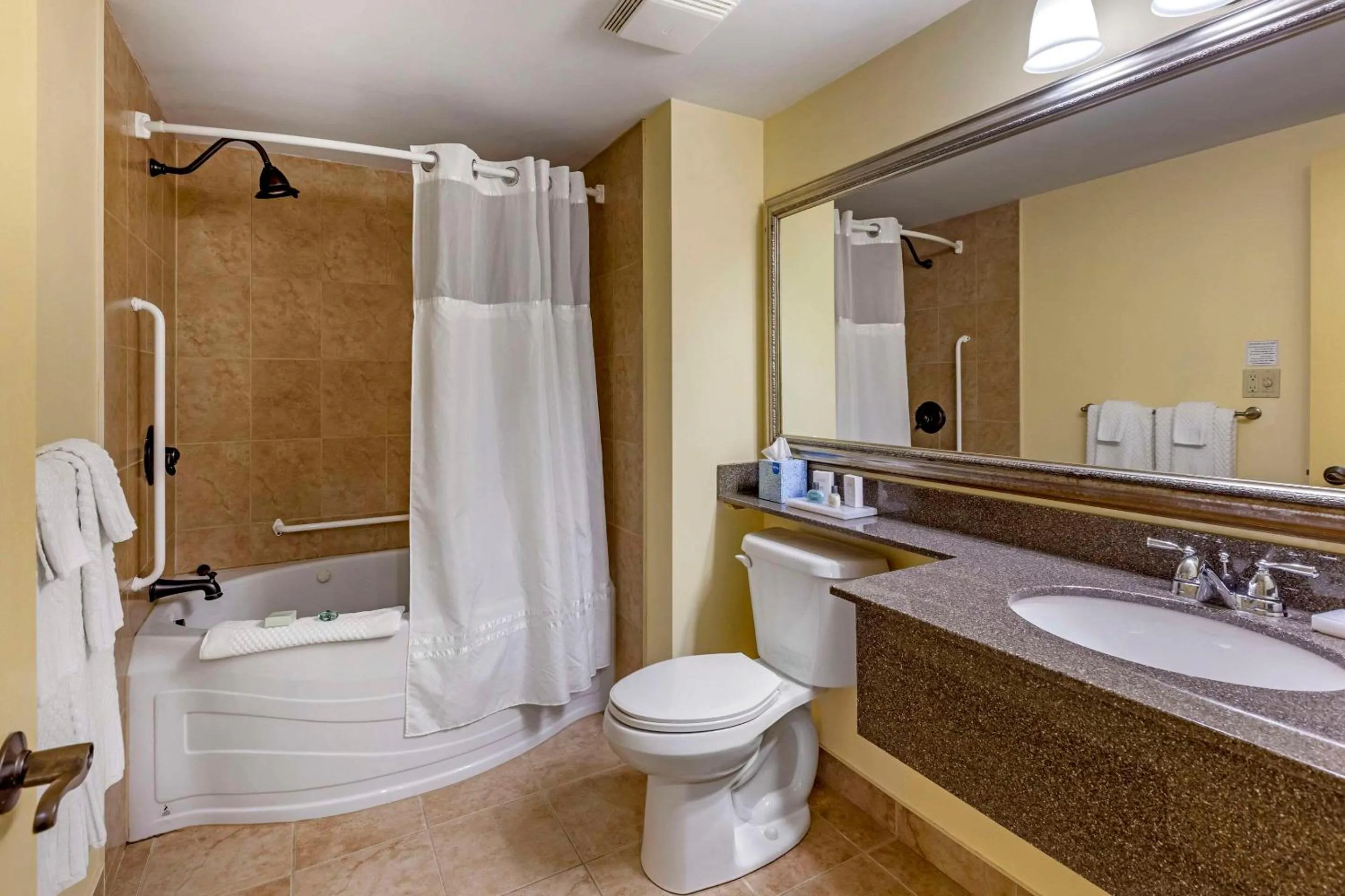 Bedroom in The Parlour Inn, an Ascend Collection Hotel