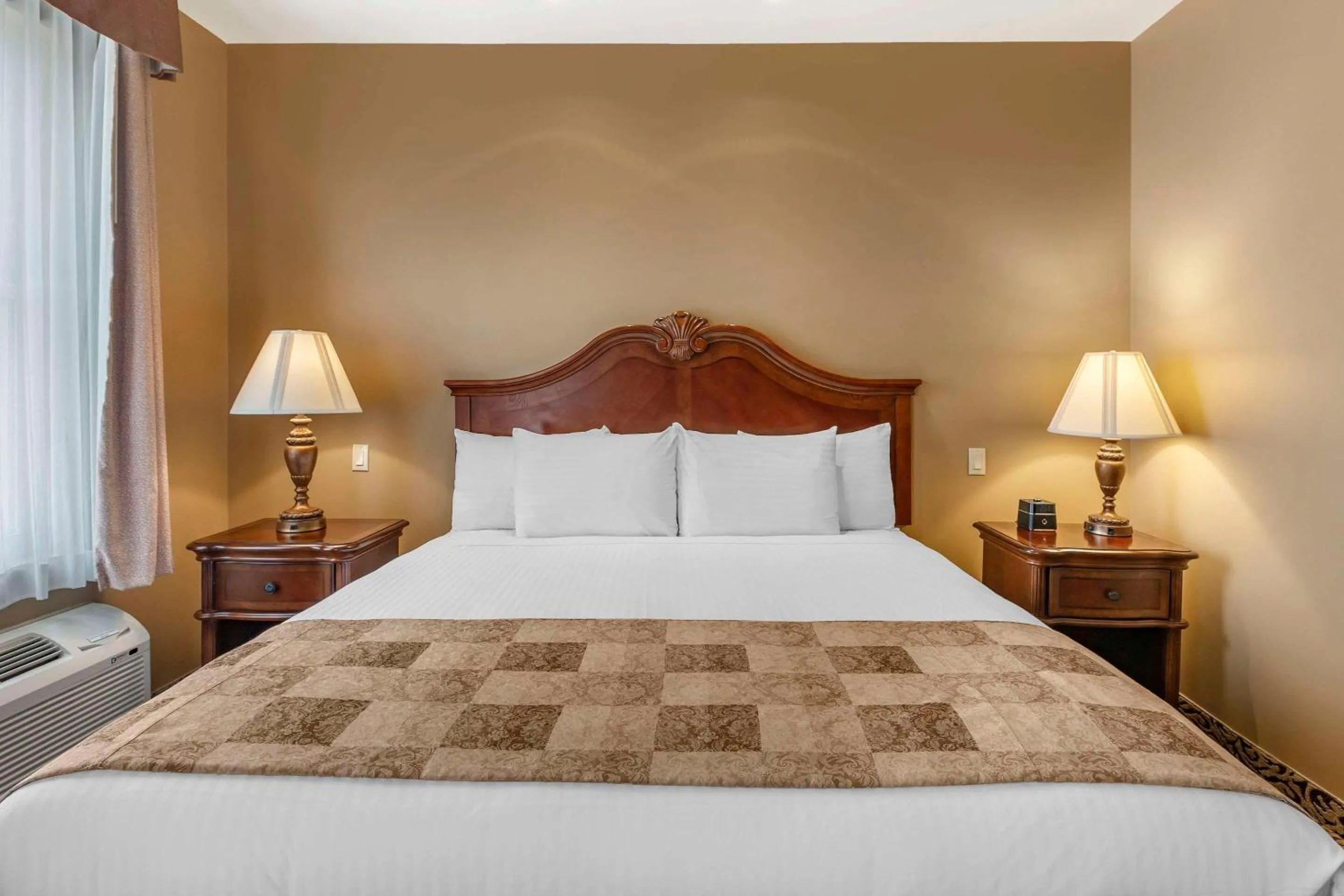 Bedroom, Bed in The Parlour Inn, an Ascend Collection Hotel