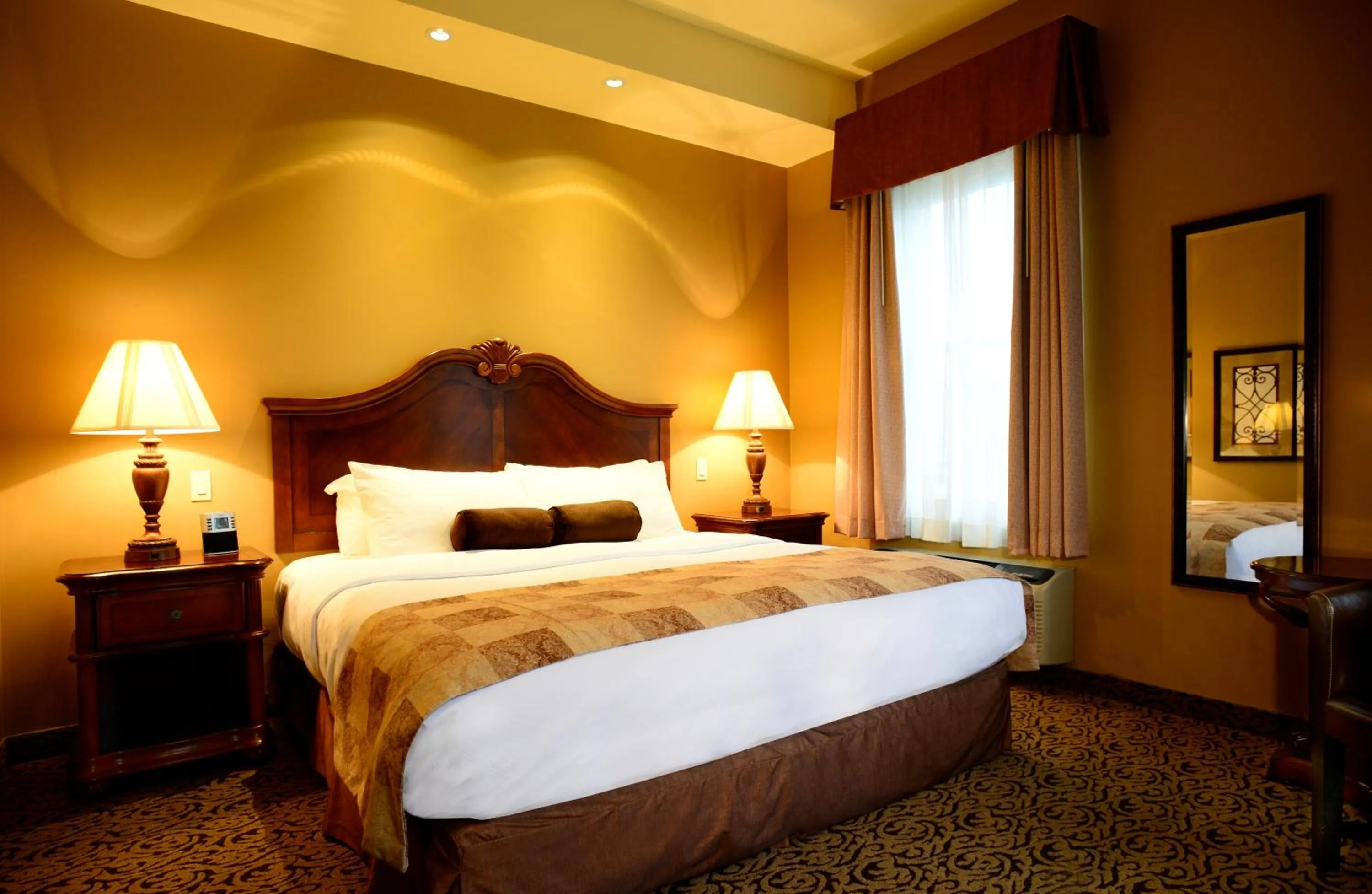 Photo of the whole room, Bed in The Parlour Inn, an Ascend Collection Hotel