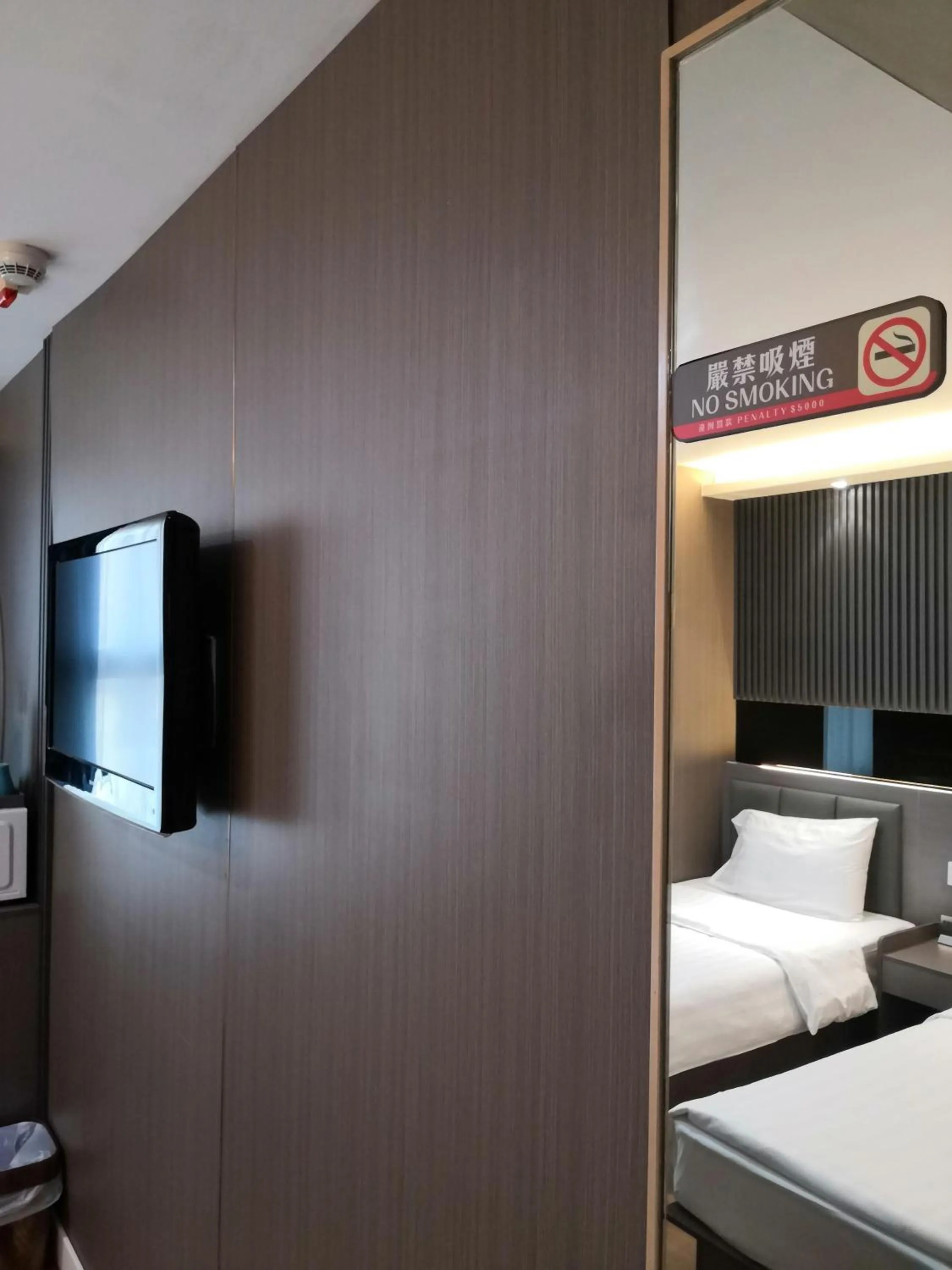 Bed in Hennessy Hotel