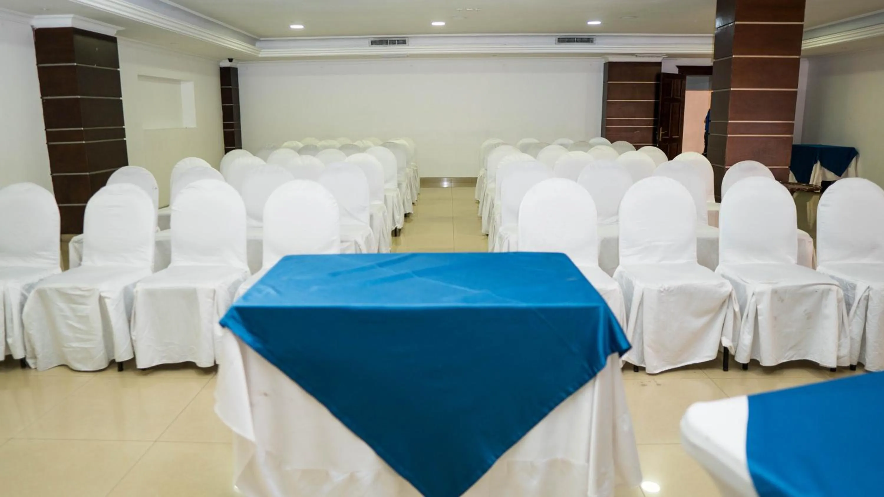 Lounge or bar in Hotel Windsor Barranquilla