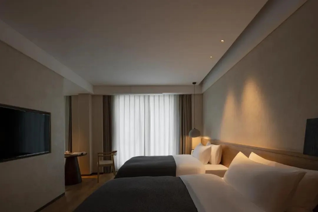 Double Room with Two Double Beds in Phoenix Hall House Hotel