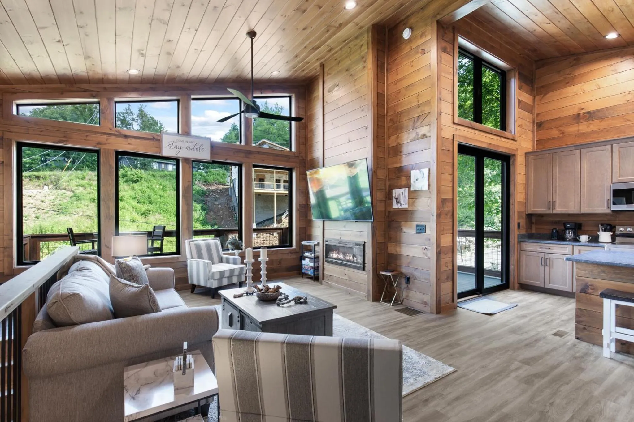 Property building in Hillside Retreat