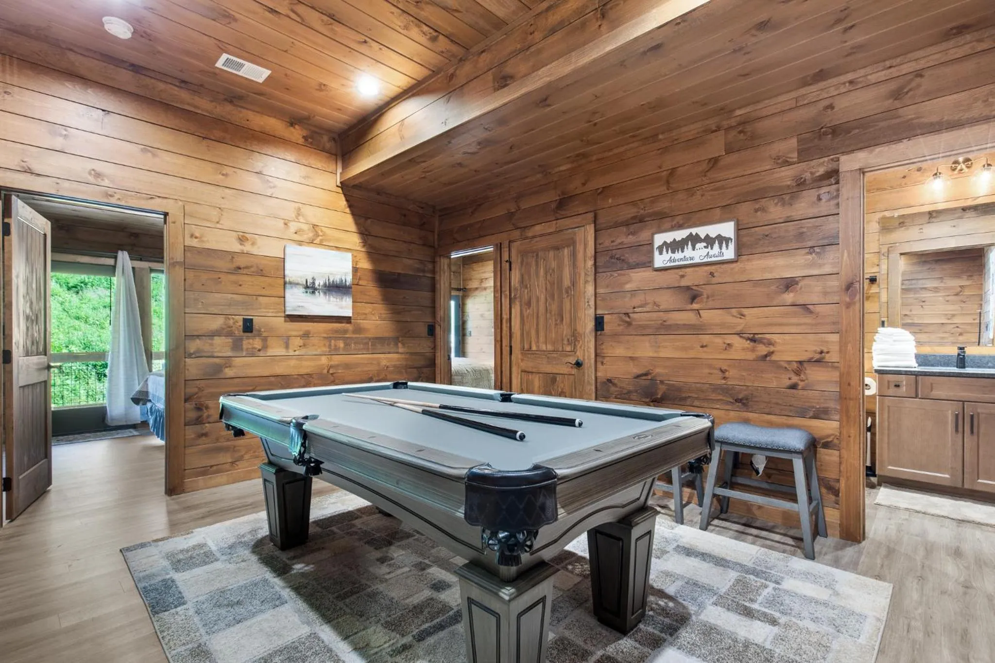 Property building in Hillside Retreat