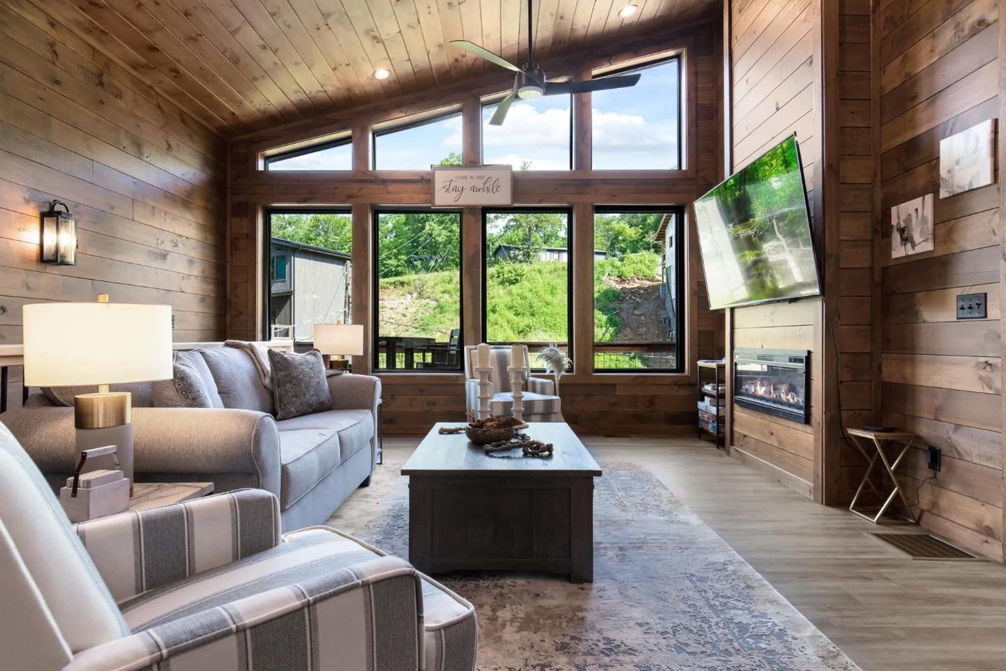 Property building in Hillside Retreat