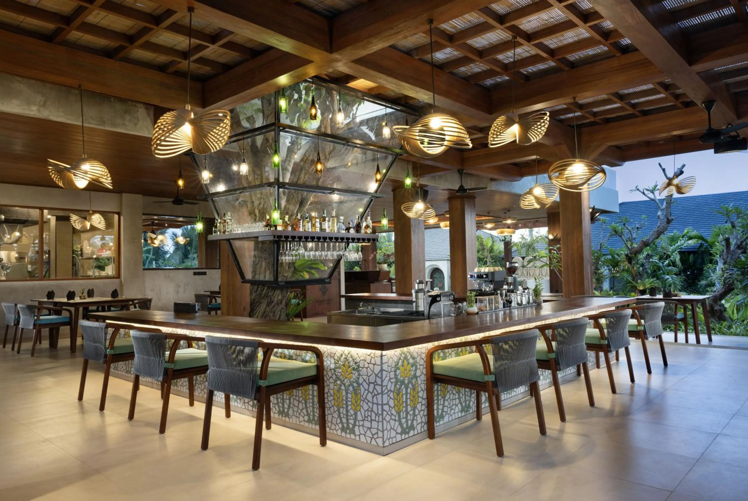 Restaurant/places to eat in Inara Alas Harum