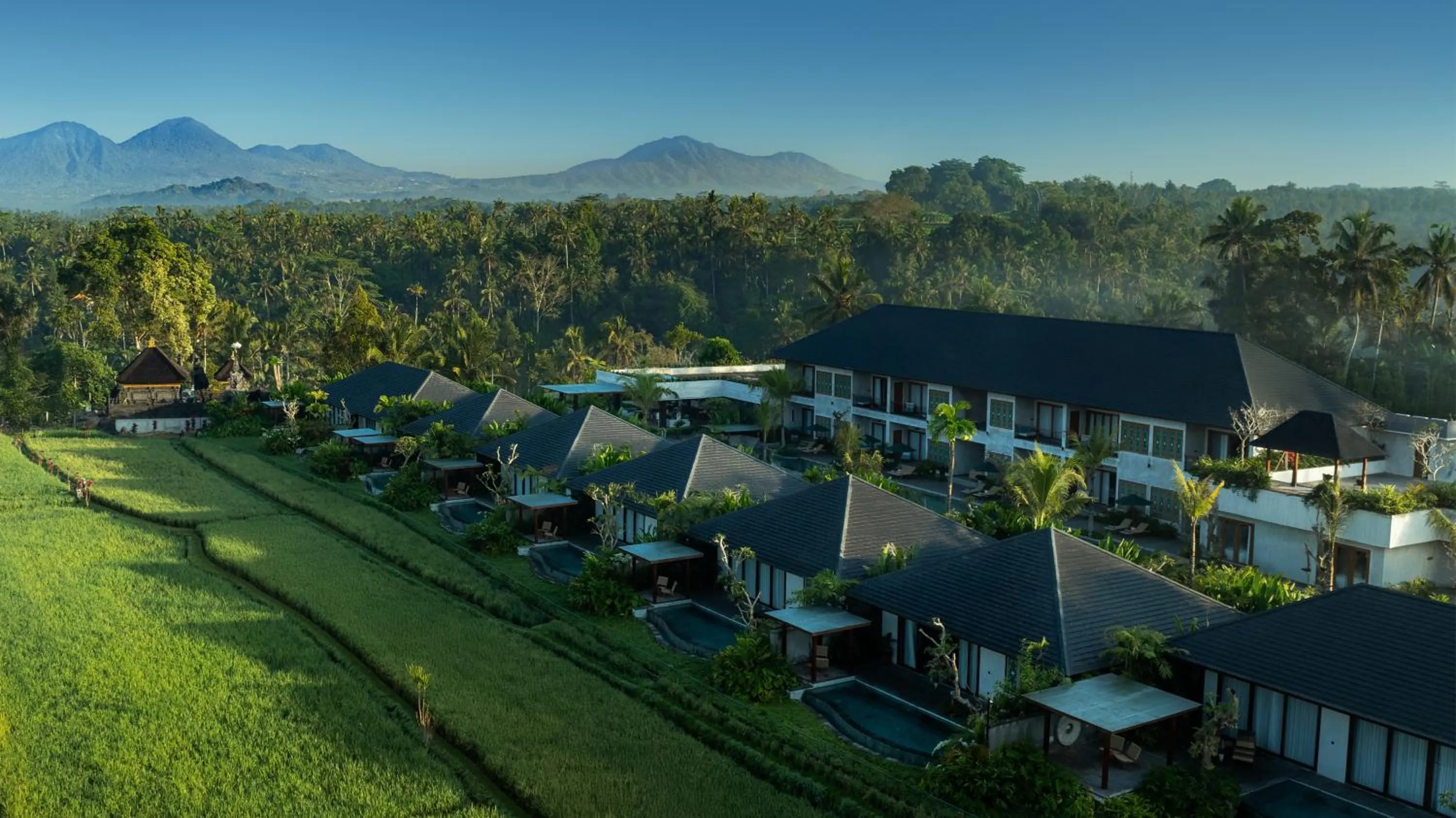 Property building in Inara Alas Harum