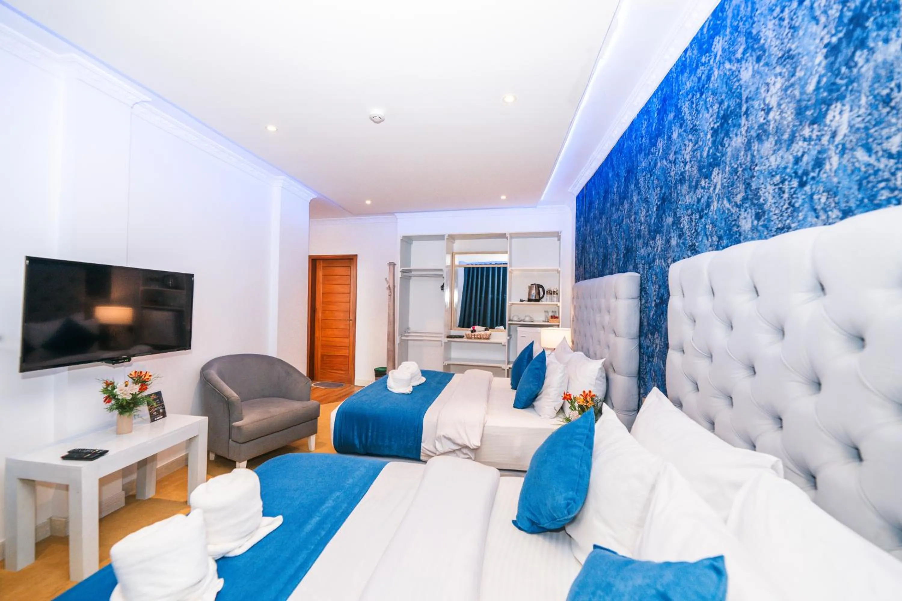 TV and multimedia, Bed in Baron Luxury Boutique