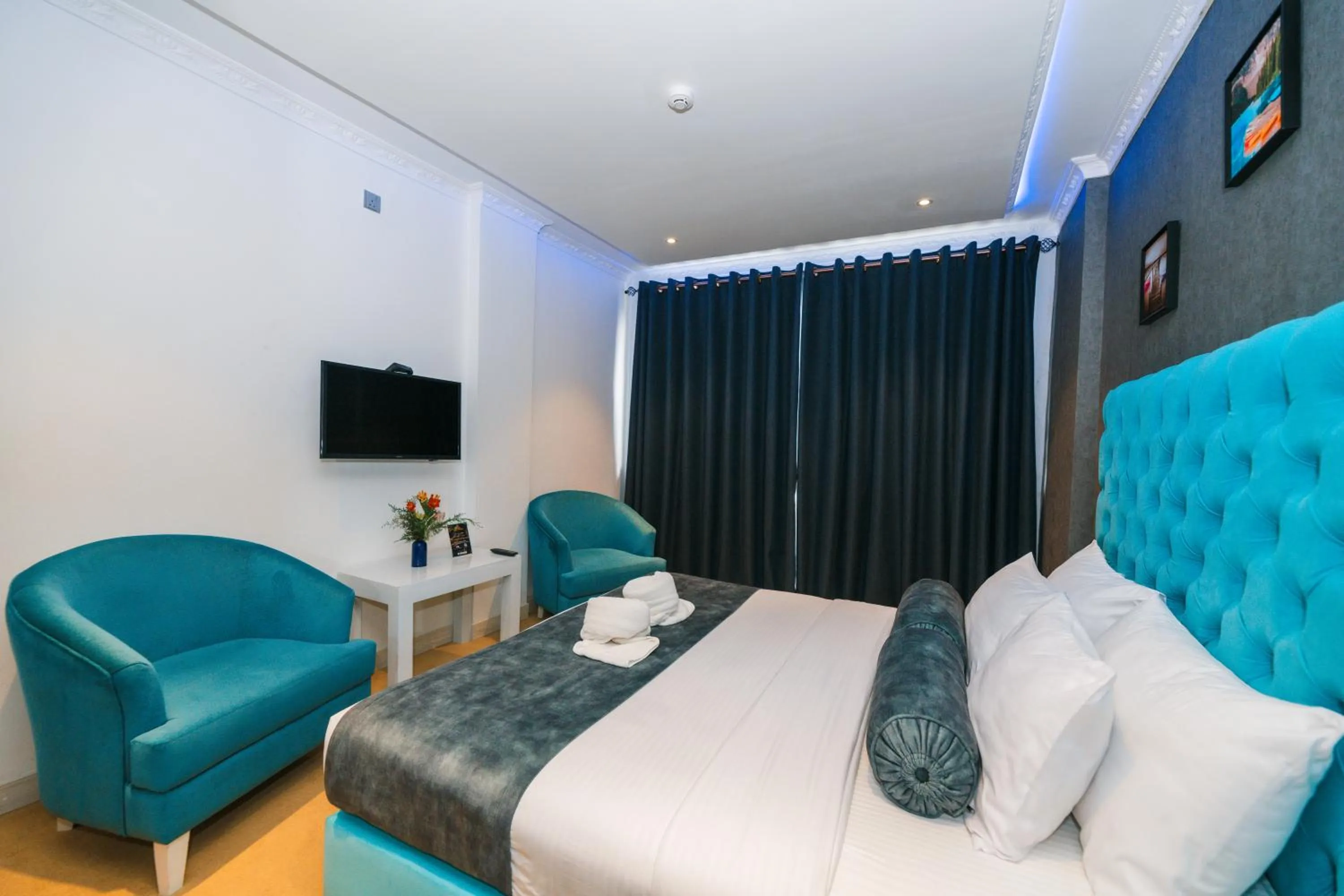 Photo of the whole room in Baron Luxury Boutique