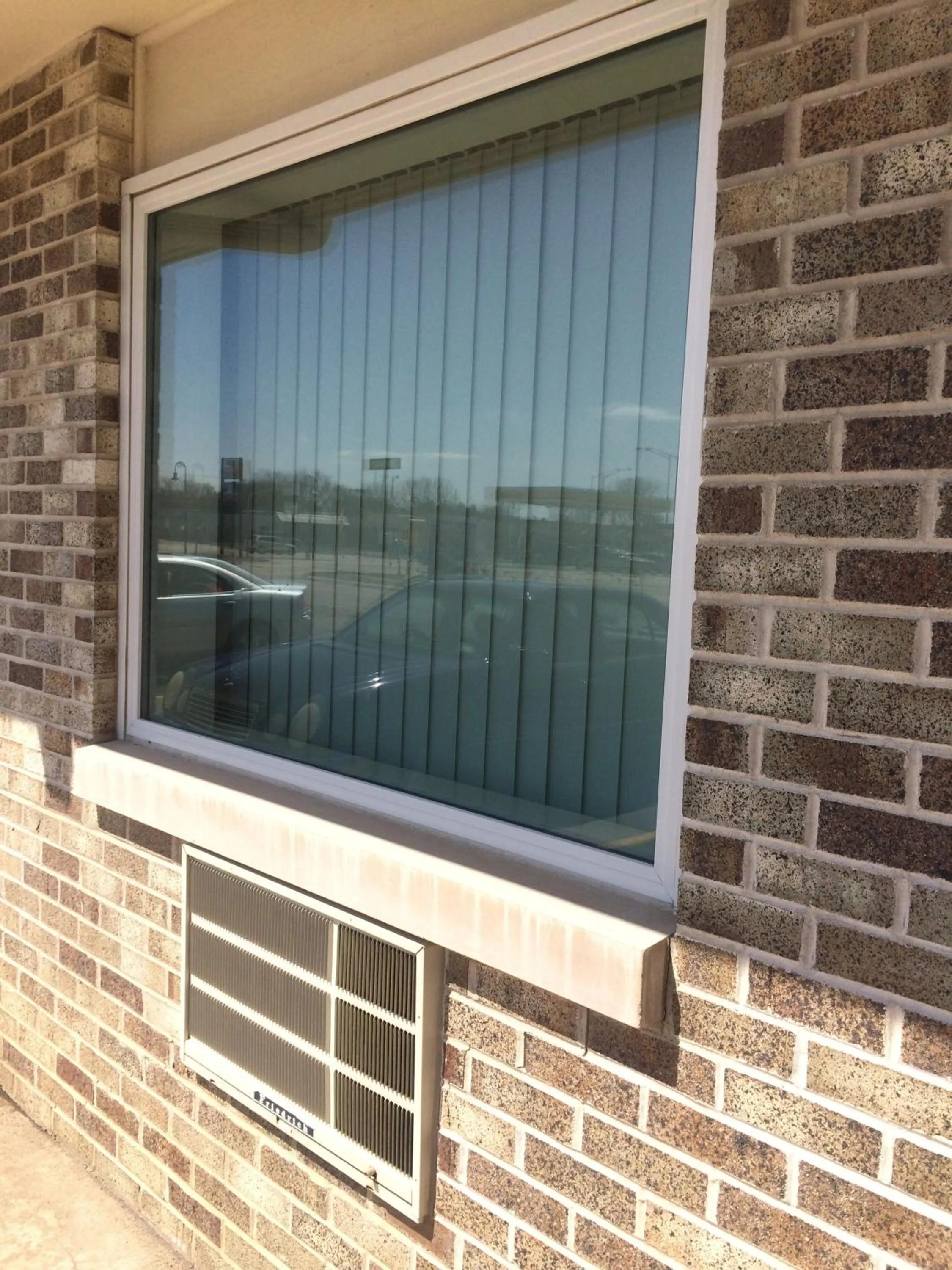 Facade/entrance in Island Inn