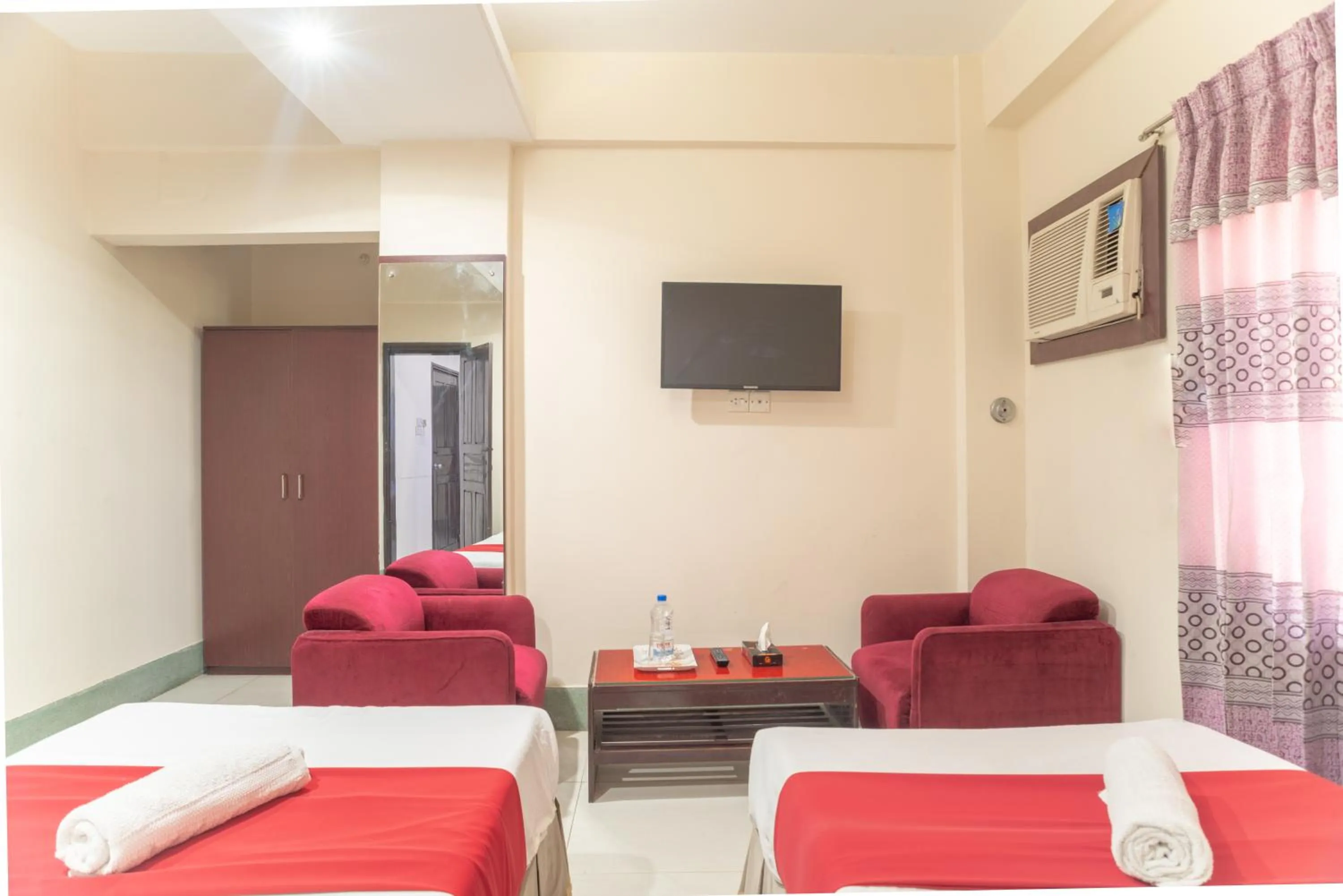 Bed in Hotel Golden Inn Chattagram Ltd