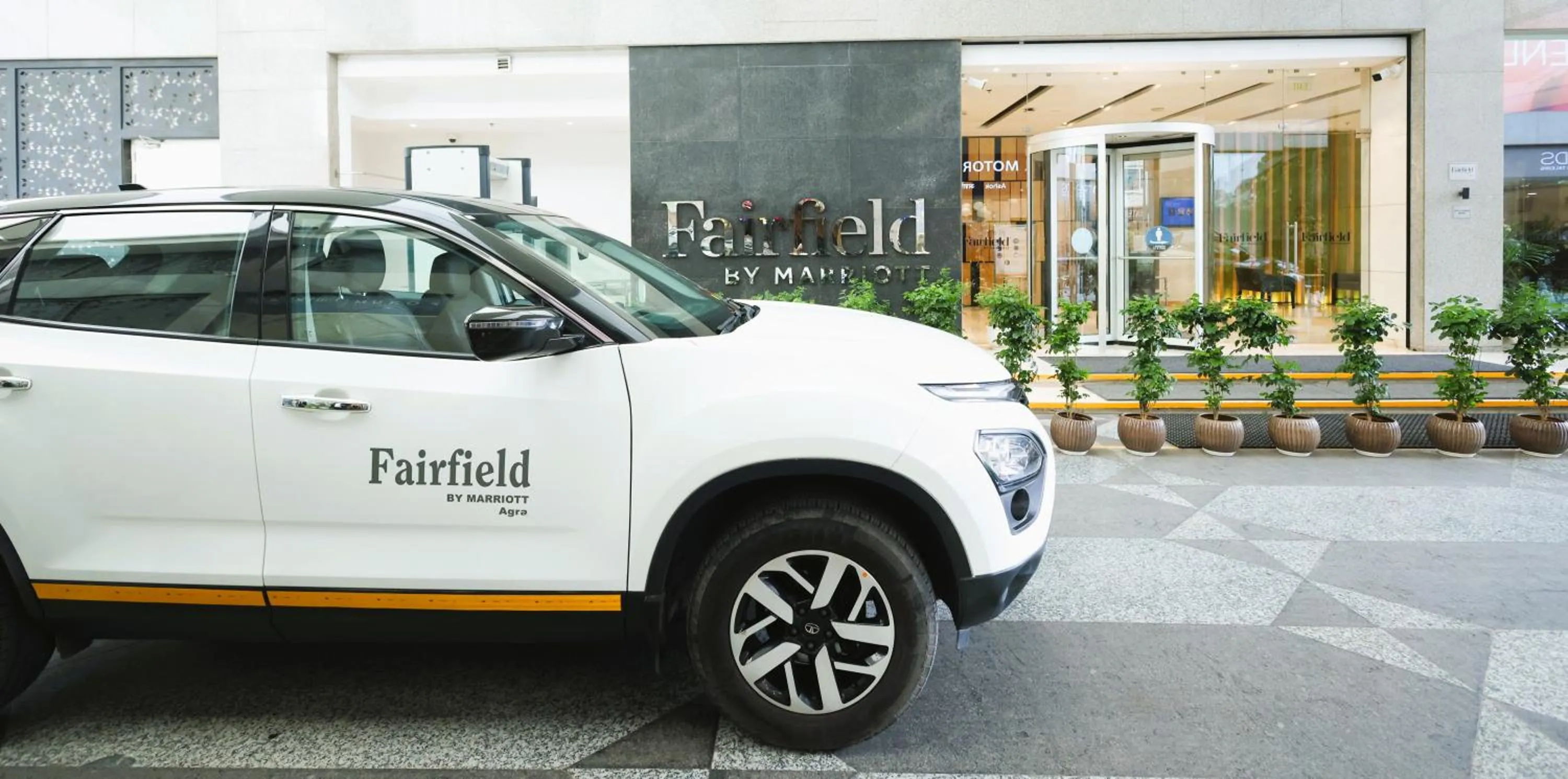 Facade/entrance in Fairfield by Marriott Agra