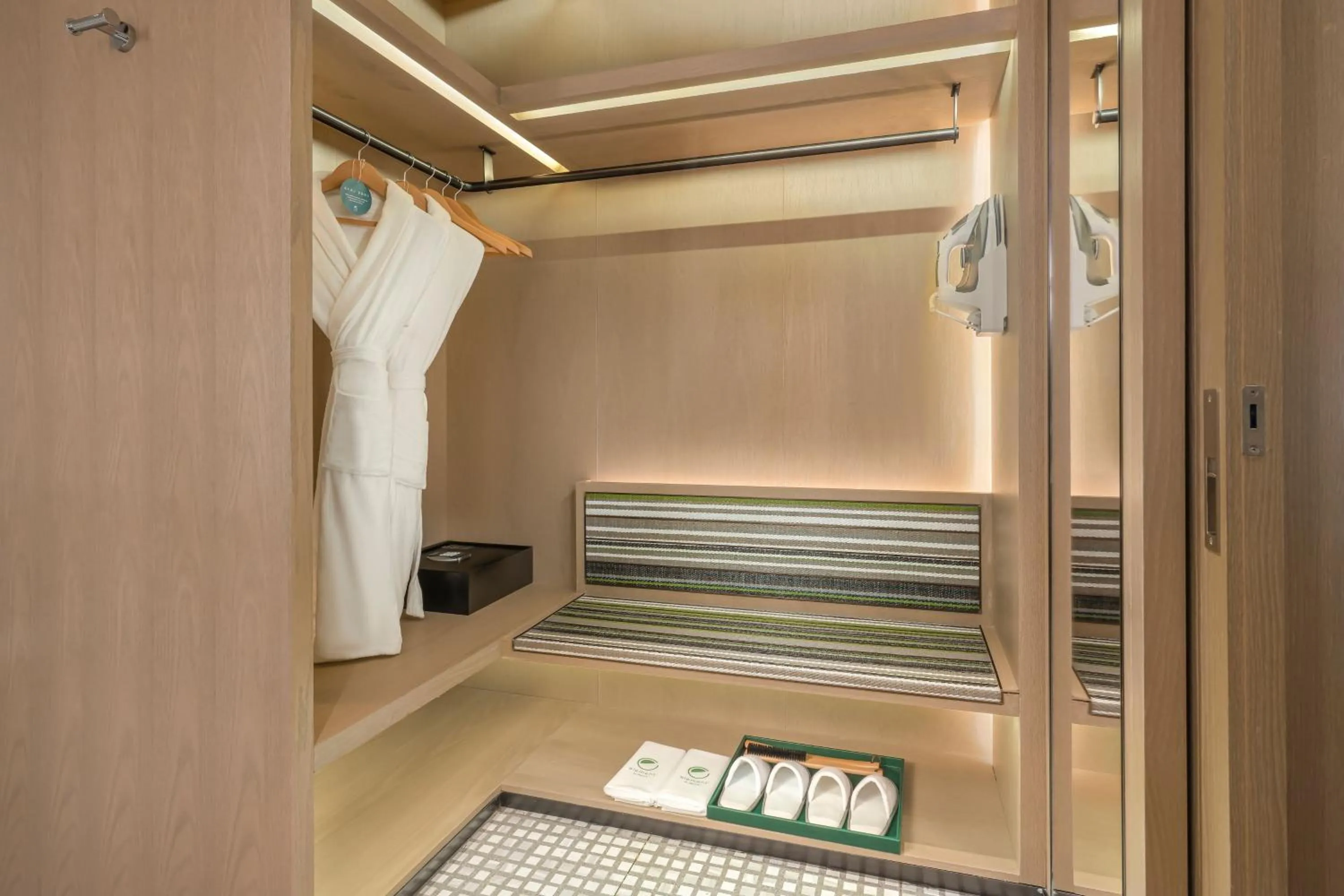 Photo of the whole room in Element Guangzhou Baiyun