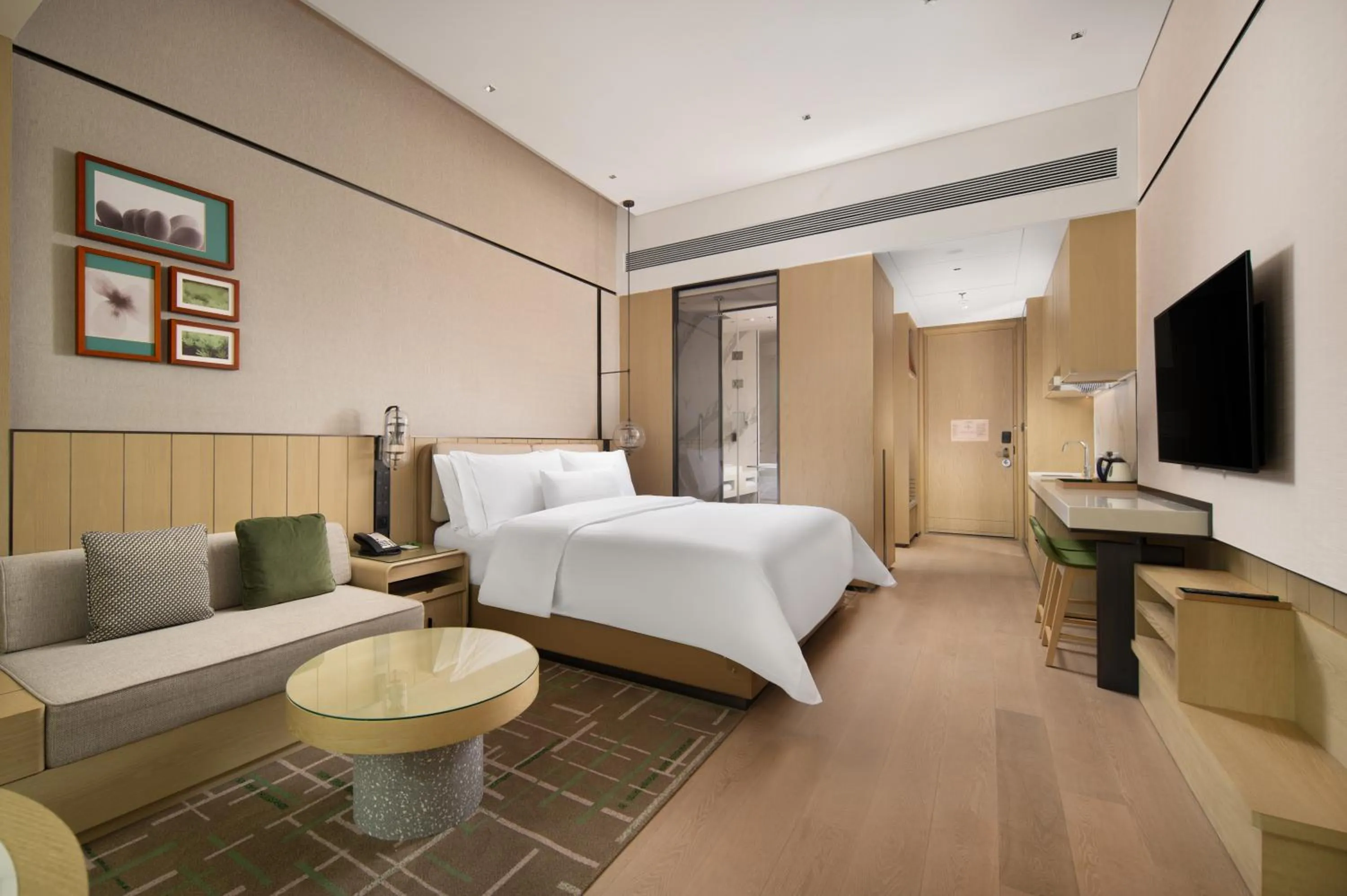 Photo of the whole room, Bed in Element Guangzhou Baiyun